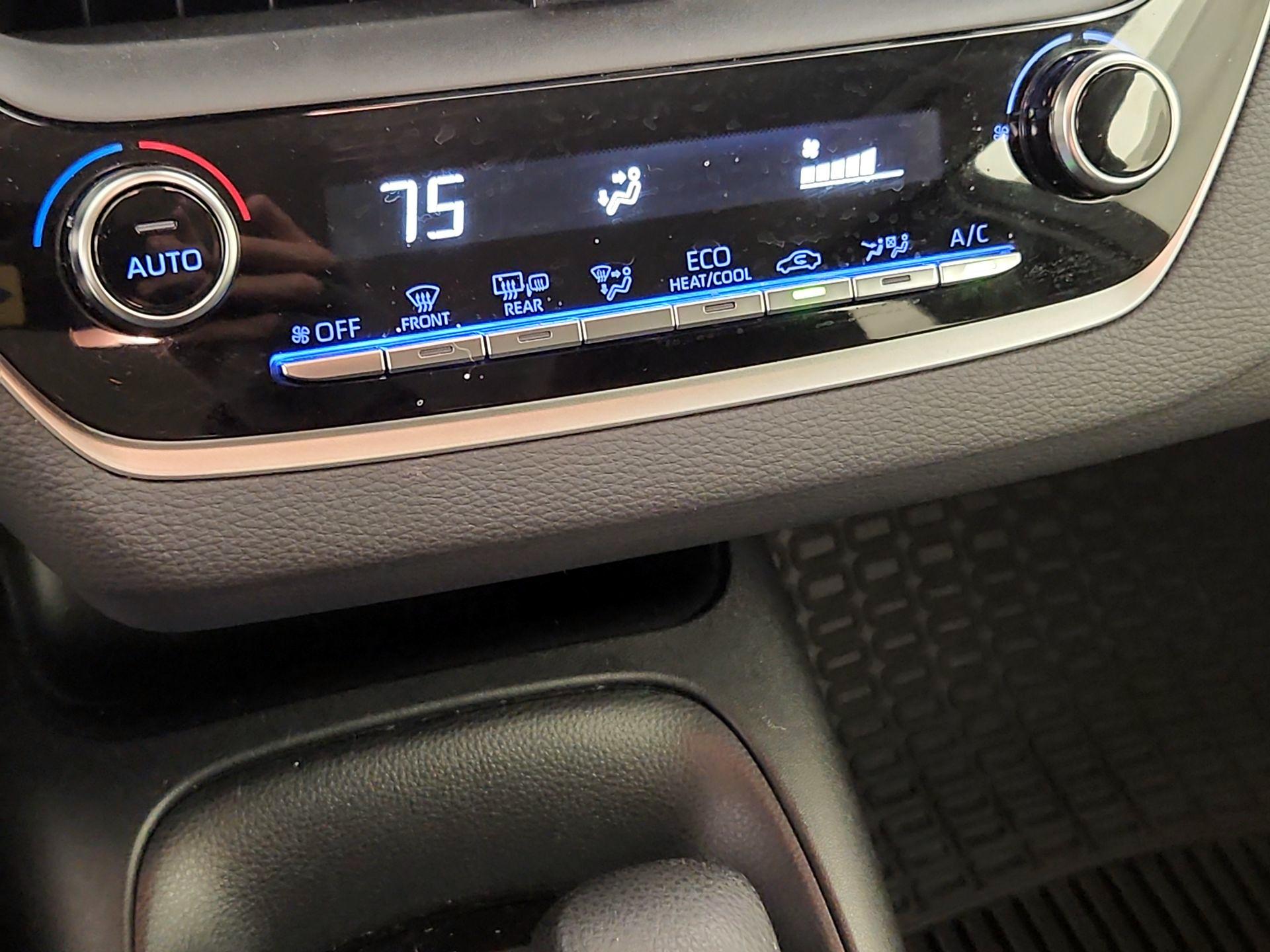 Thumbnail: 2022 Toyota Corolla - 16