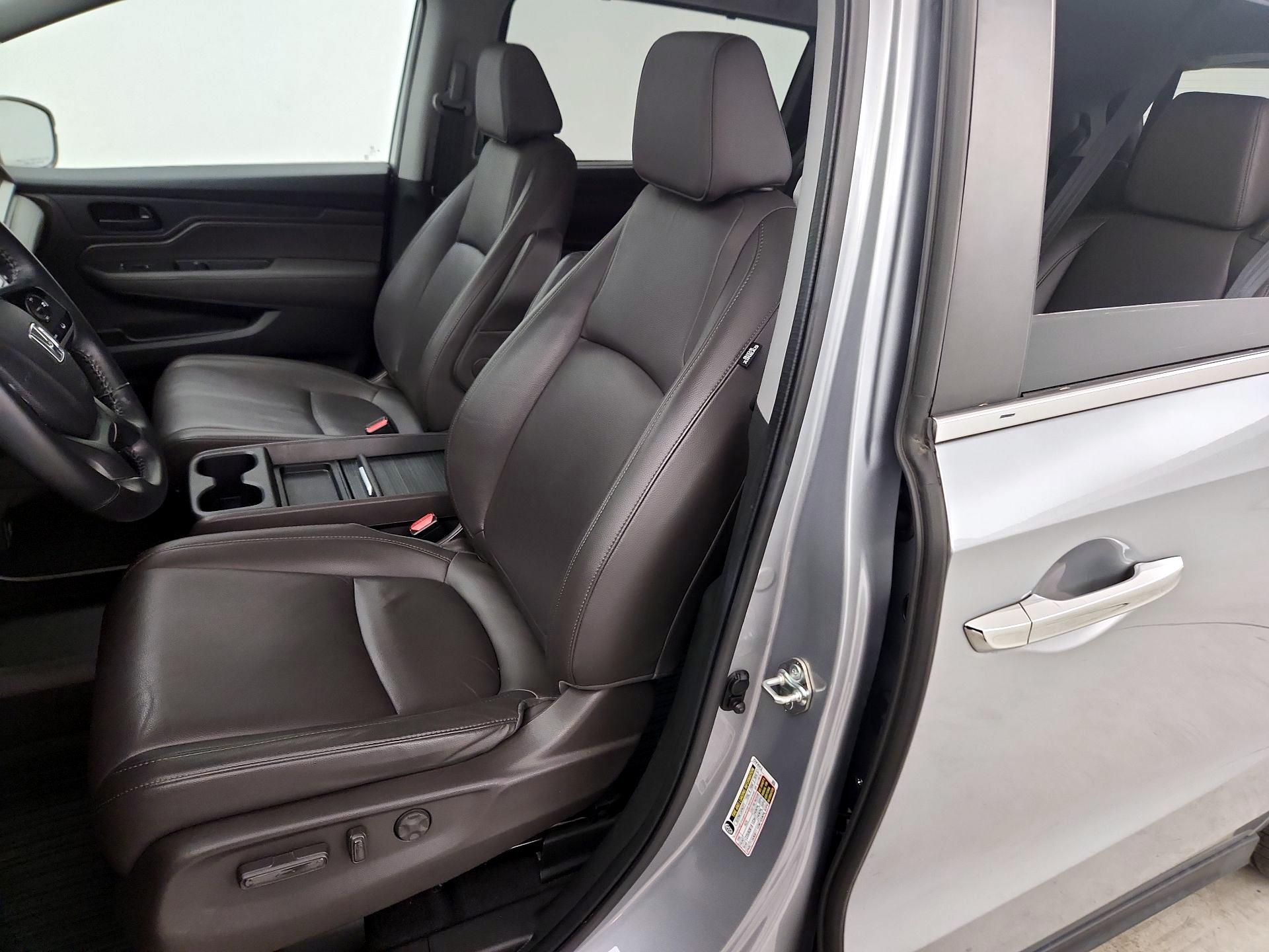 Thumbnail: 2019 Honda Odyssey - 11