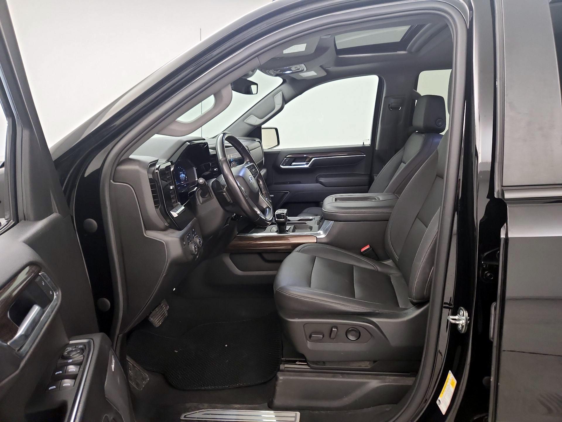 Thumbnail: 2022 Chevrolet Silverado 1500 - 11