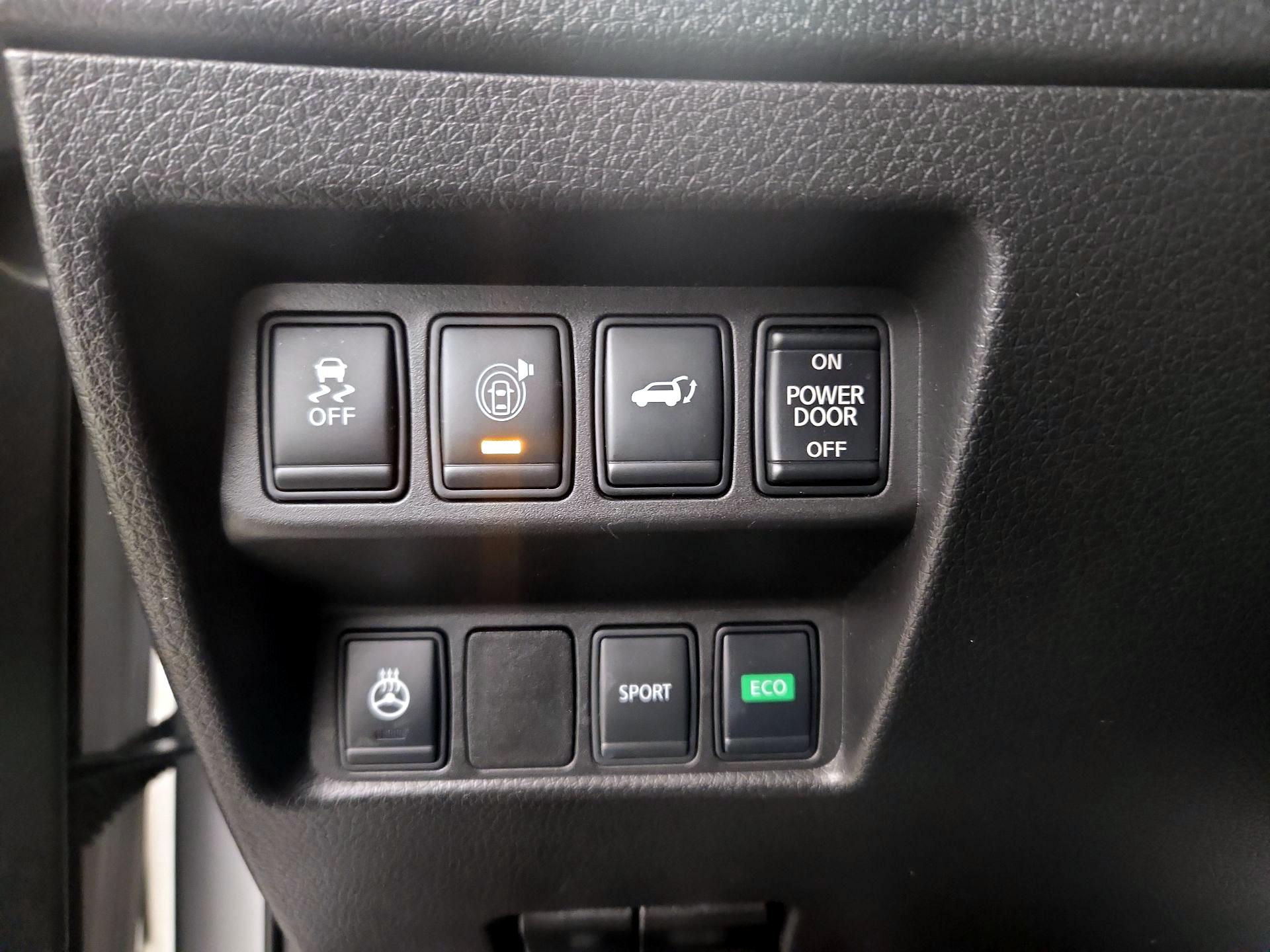 Thumbnail: 2017 Nissan Rogue - 13