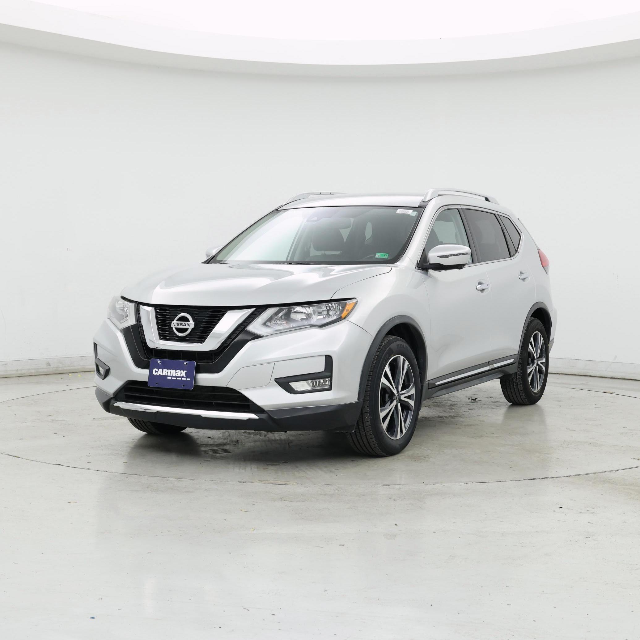 Thumbnail: 2017 Nissan Rogue - 4