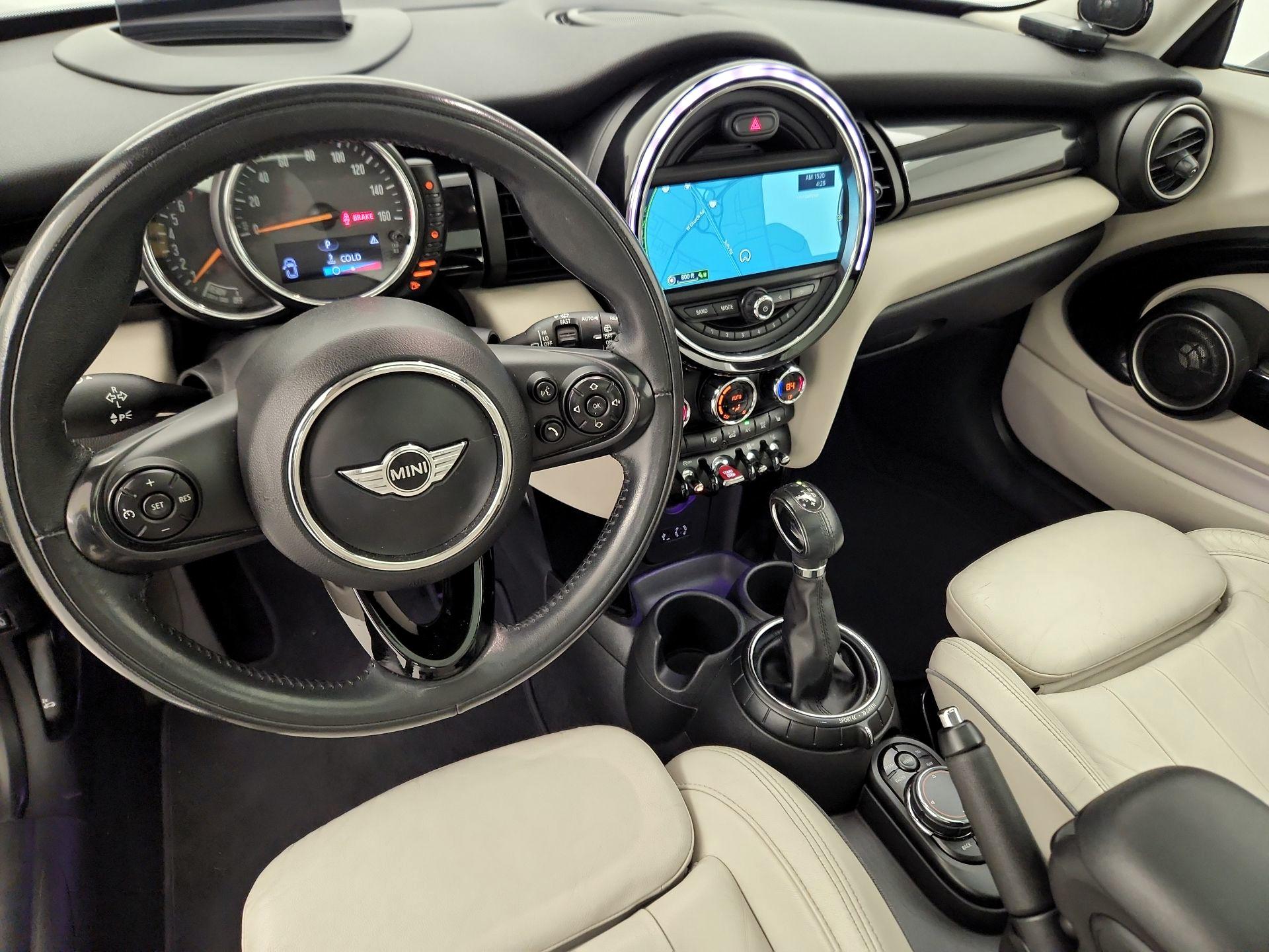 Thumbnail: 2015 MINI Cooper Hardtop - 9