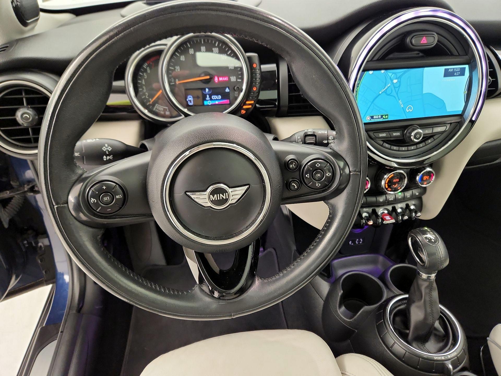 Thumbnail: 2015 MINI Cooper Hardtop - 10