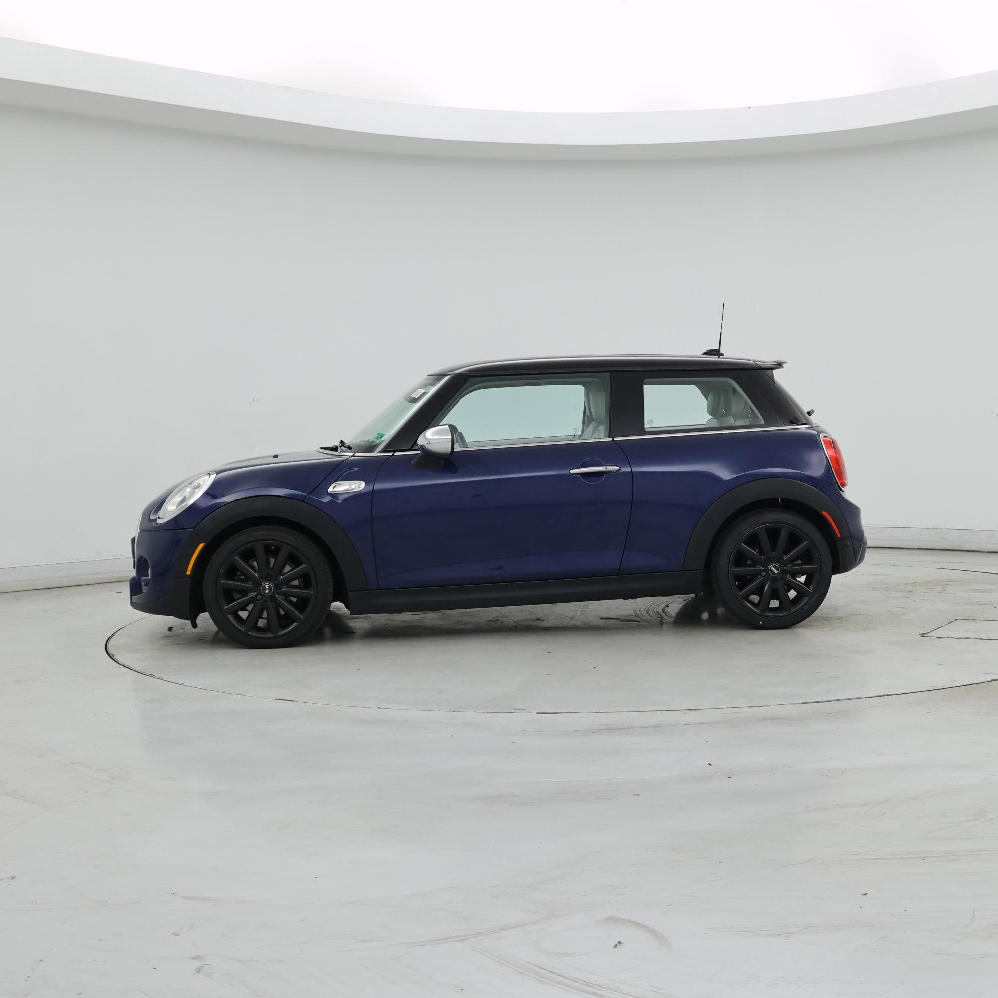 Thumbnail: 2015 MINI Cooper Hardtop - 3
