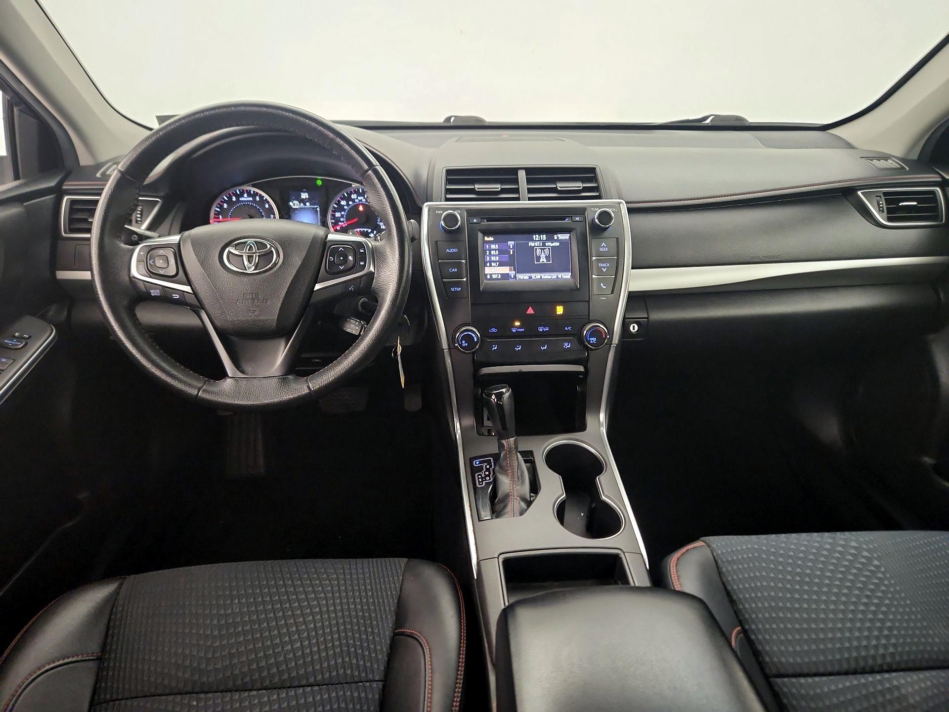 Thumbnail: 2015 Toyota Camry - 9