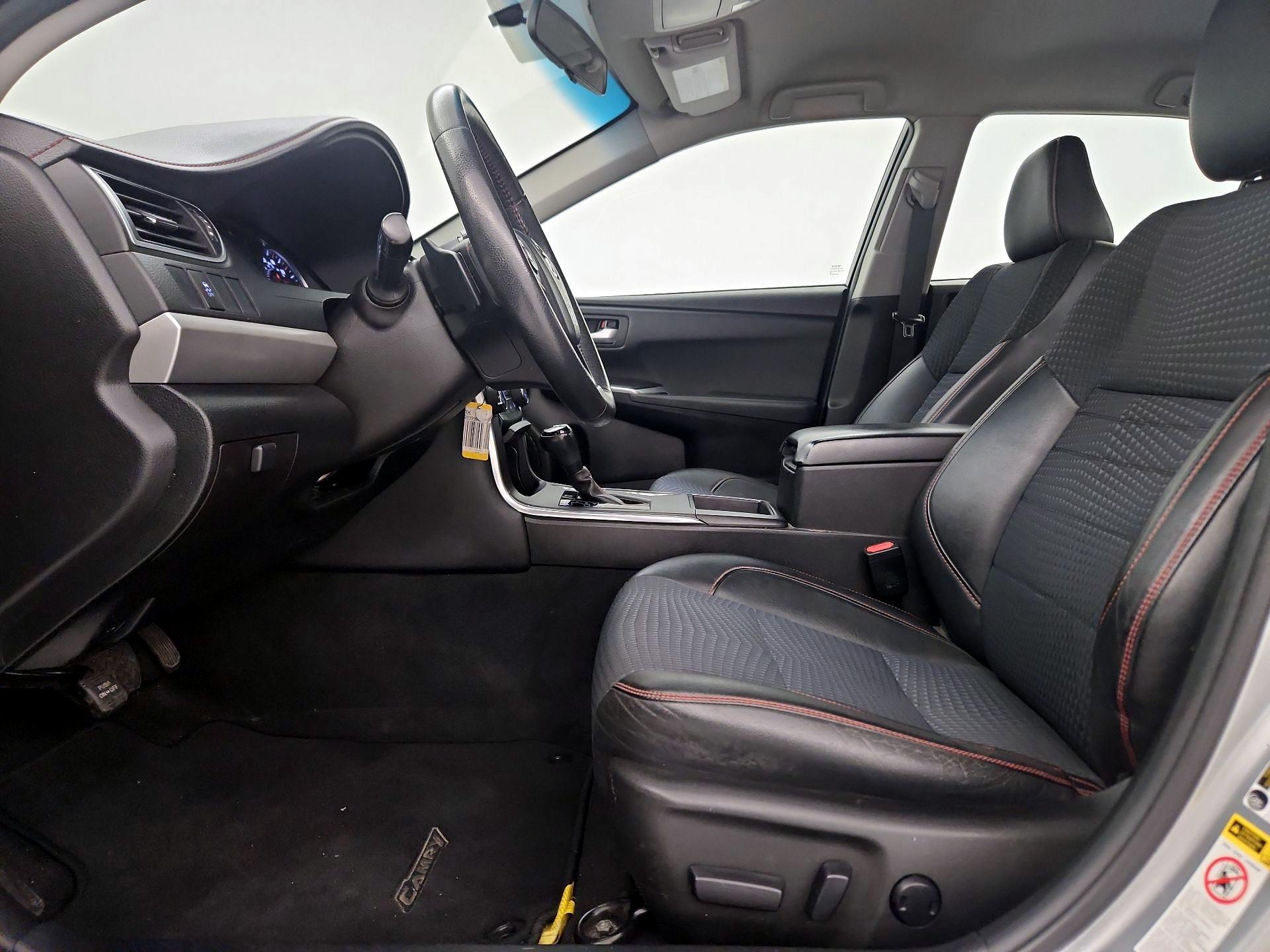 Thumbnail: 2015 Toyota Camry - 11