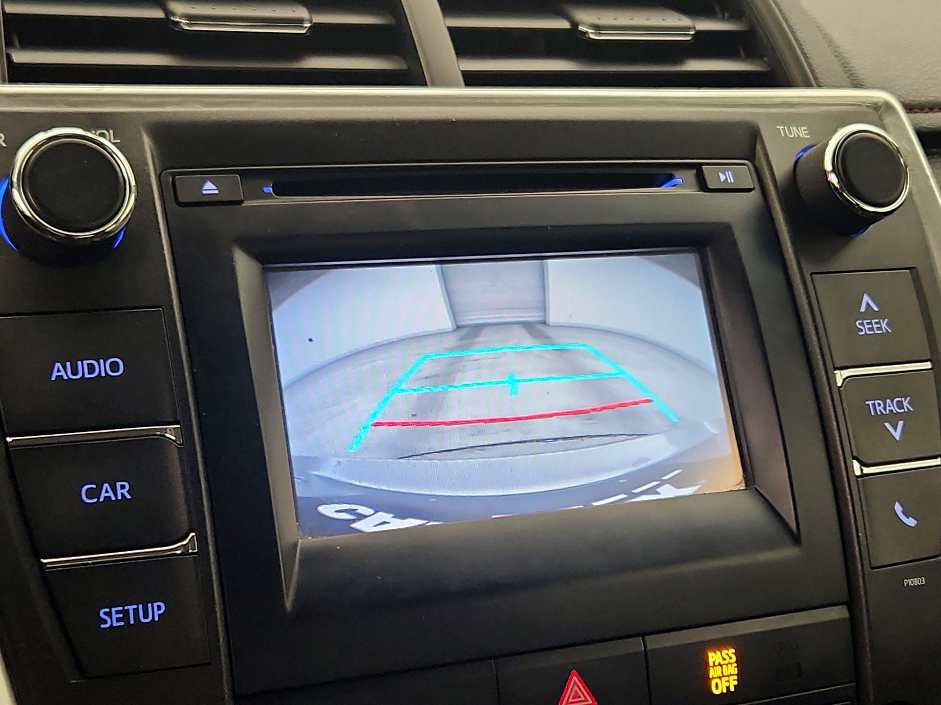 Thumbnail: 2015 Toyota Camry - 14