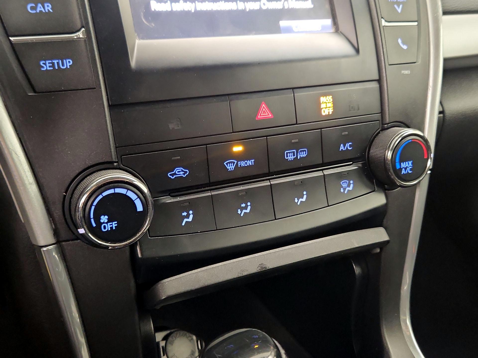 Thumbnail: 2015 Toyota Camry - 16