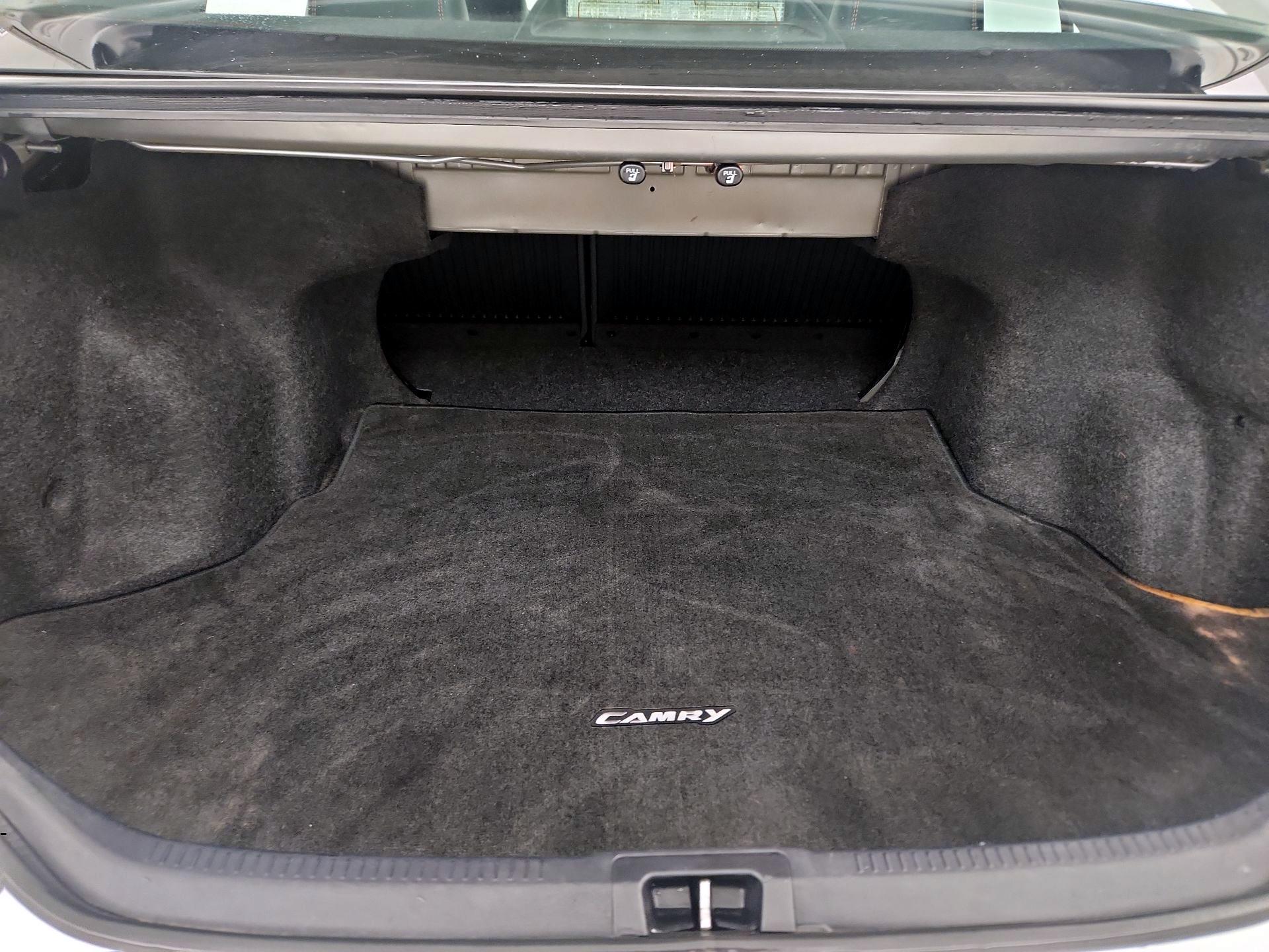 Thumbnail: 2015 Toyota Camry - 20