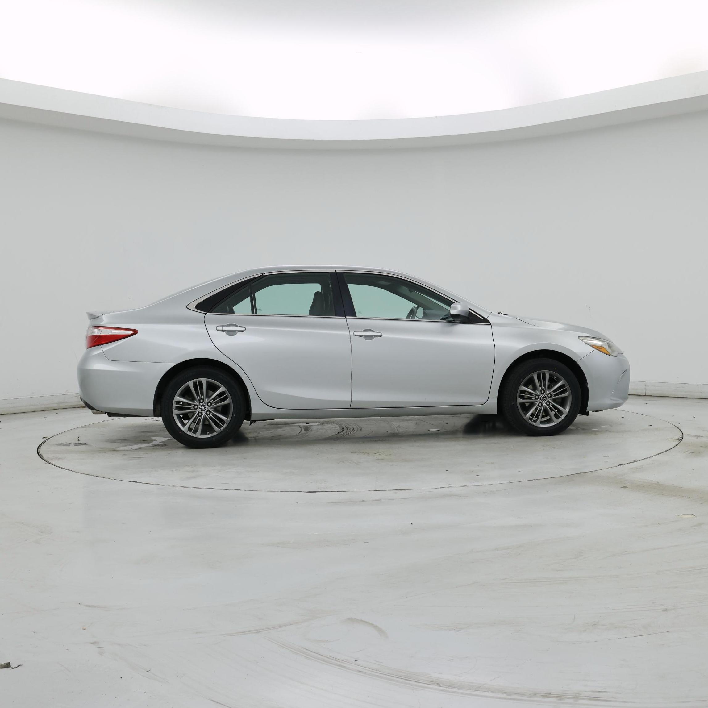 Thumbnail: 2015 Toyota Camry - 7