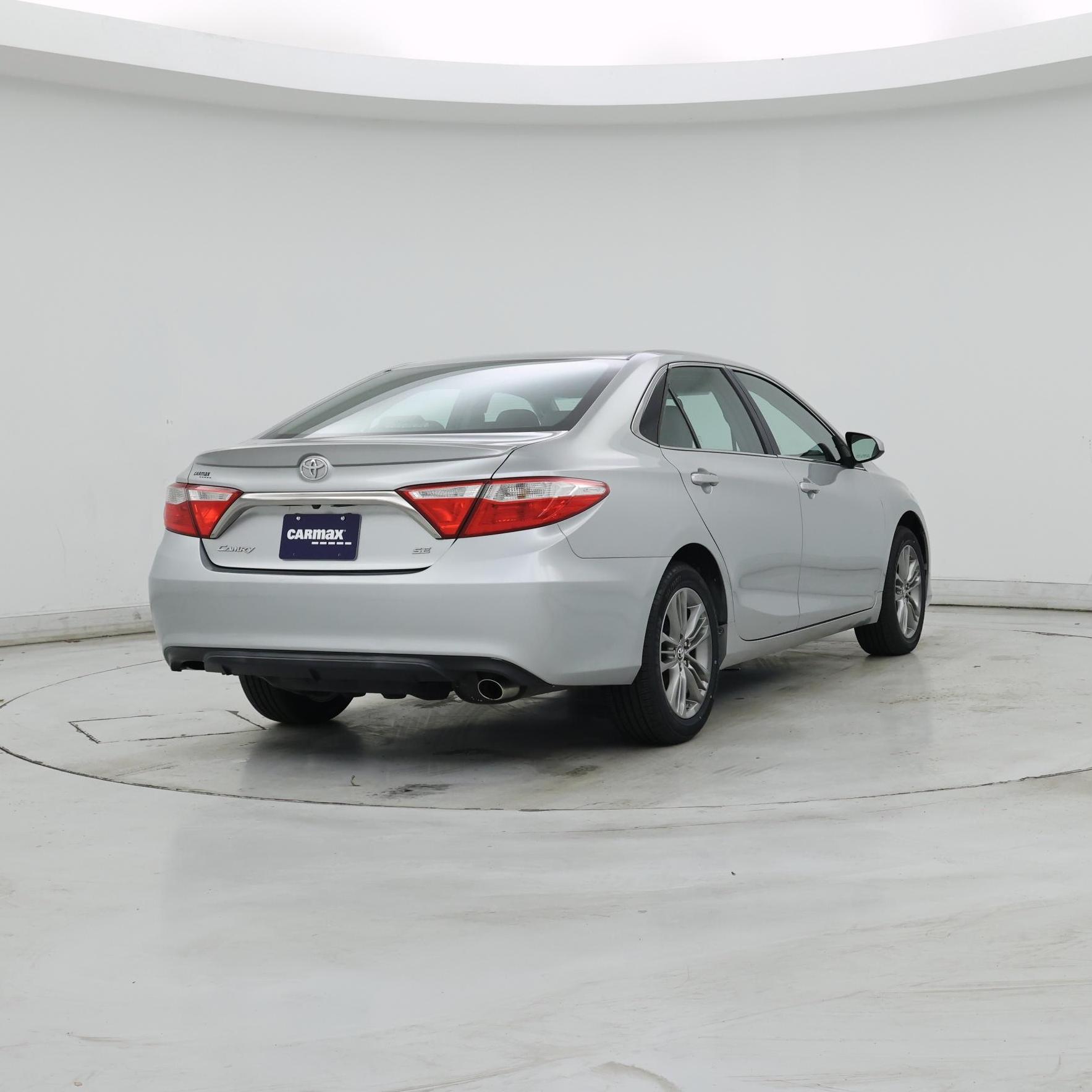 Thumbnail: 2015 Toyota Camry - 8