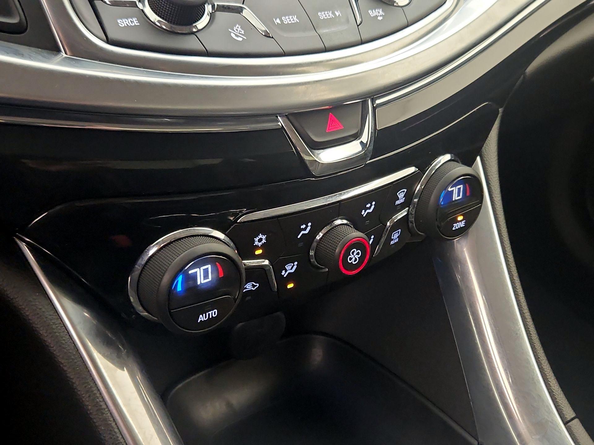 Thumbnail: 2016 Chevrolet  - 15