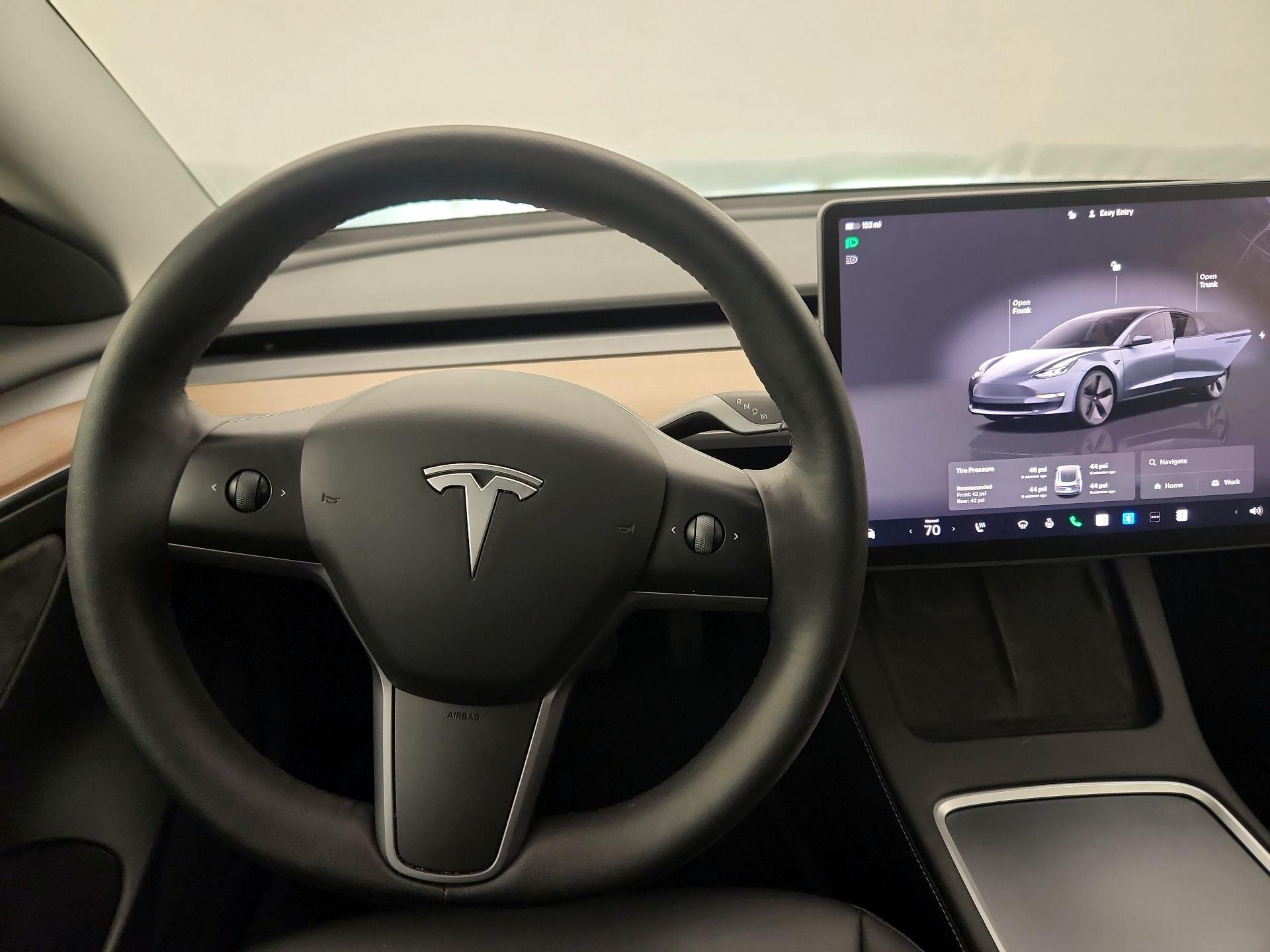Thumbnail: 2023 Tesla Model 3 - 10