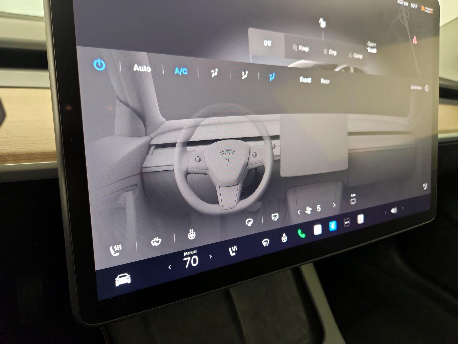 Thumbnail: 2023 Tesla Model 3 - 16