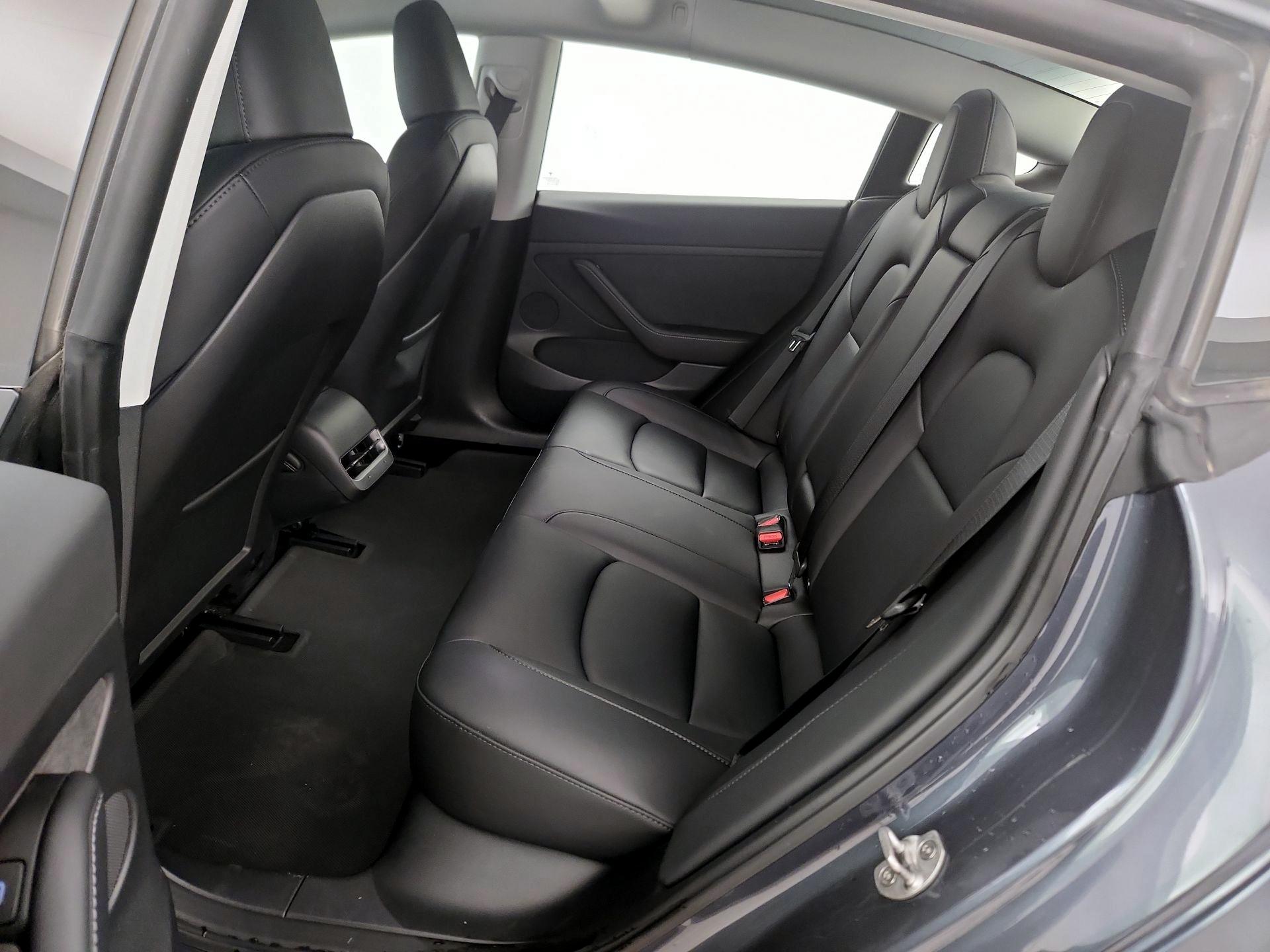 Thumbnail: 2023 Tesla Model 3 - 19