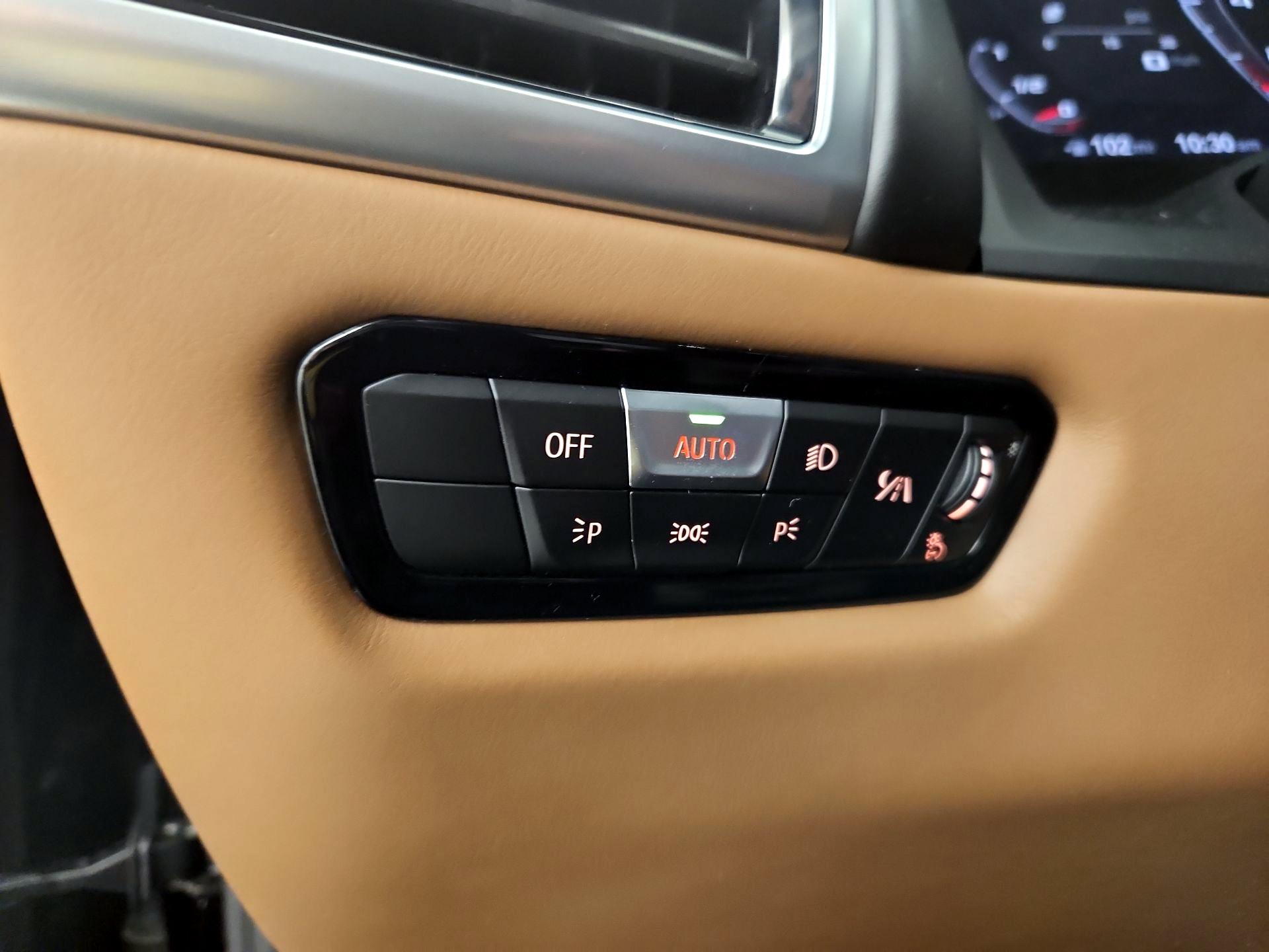 Thumbnail: 2020 BMW M8 - 13