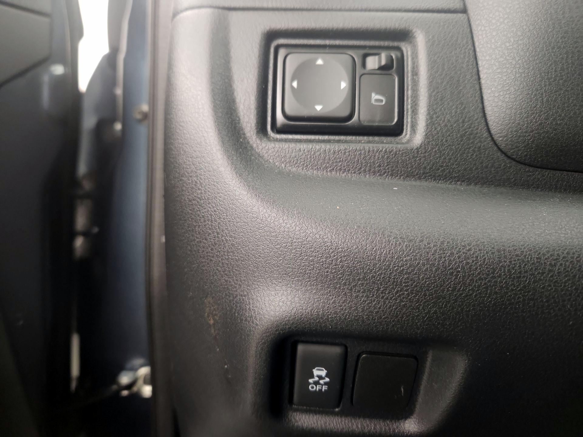 Thumbnail: 2017 Nissan Versa - 13