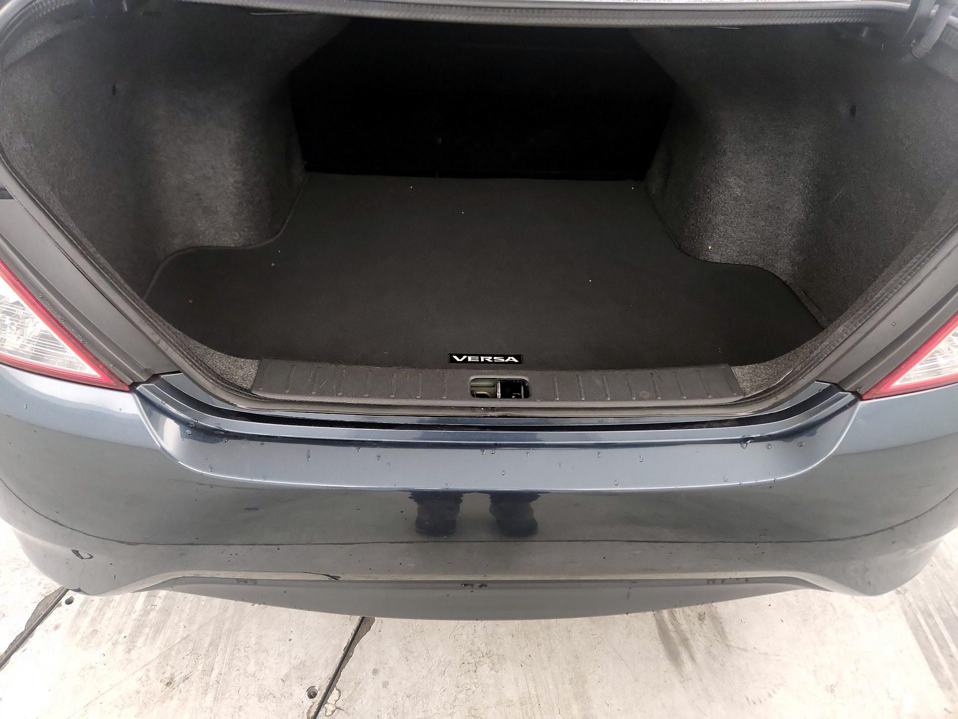 Thumbnail: 2017 Nissan Versa - 18