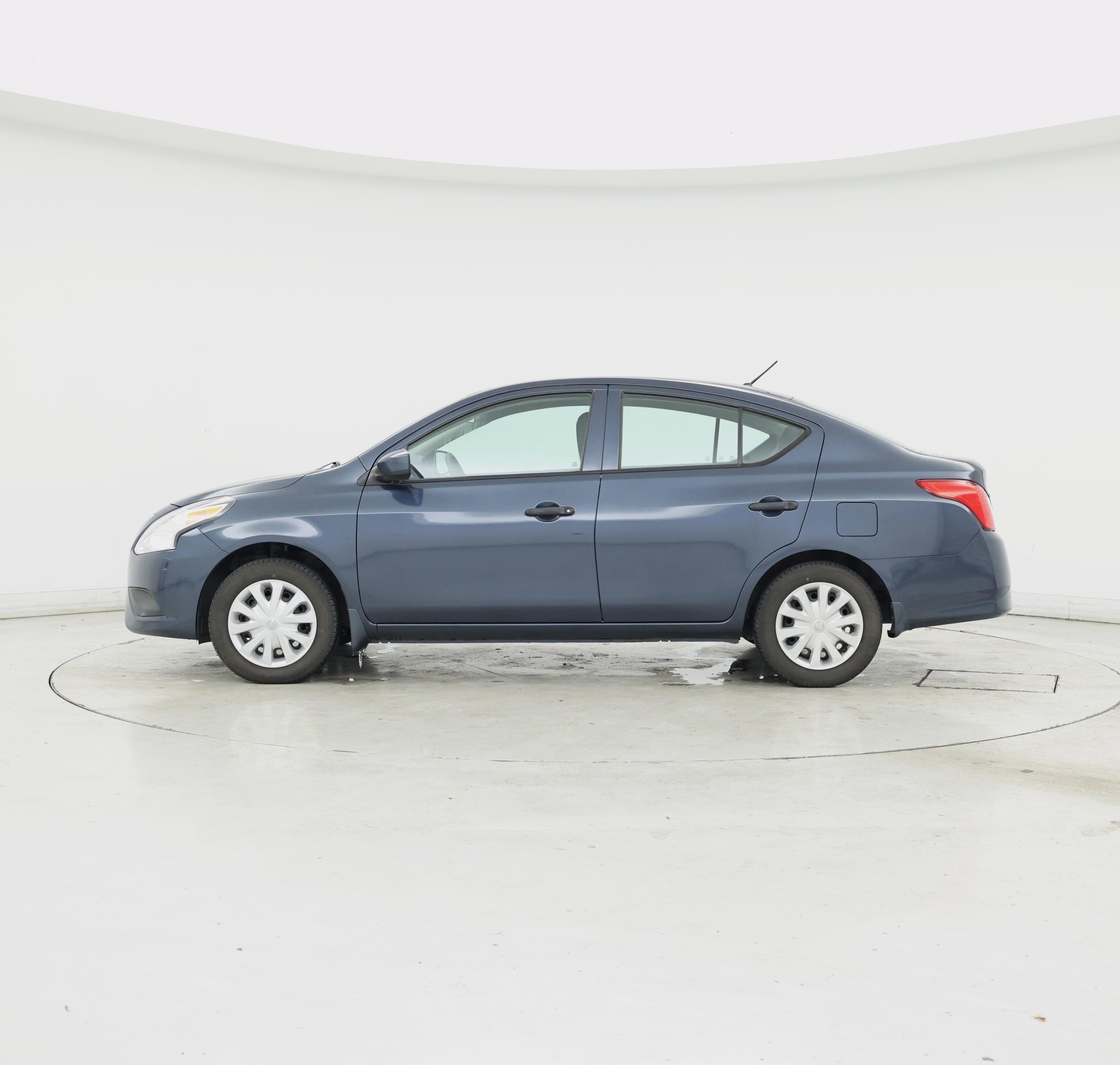 Thumbnail: 2017 Nissan Versa - 3