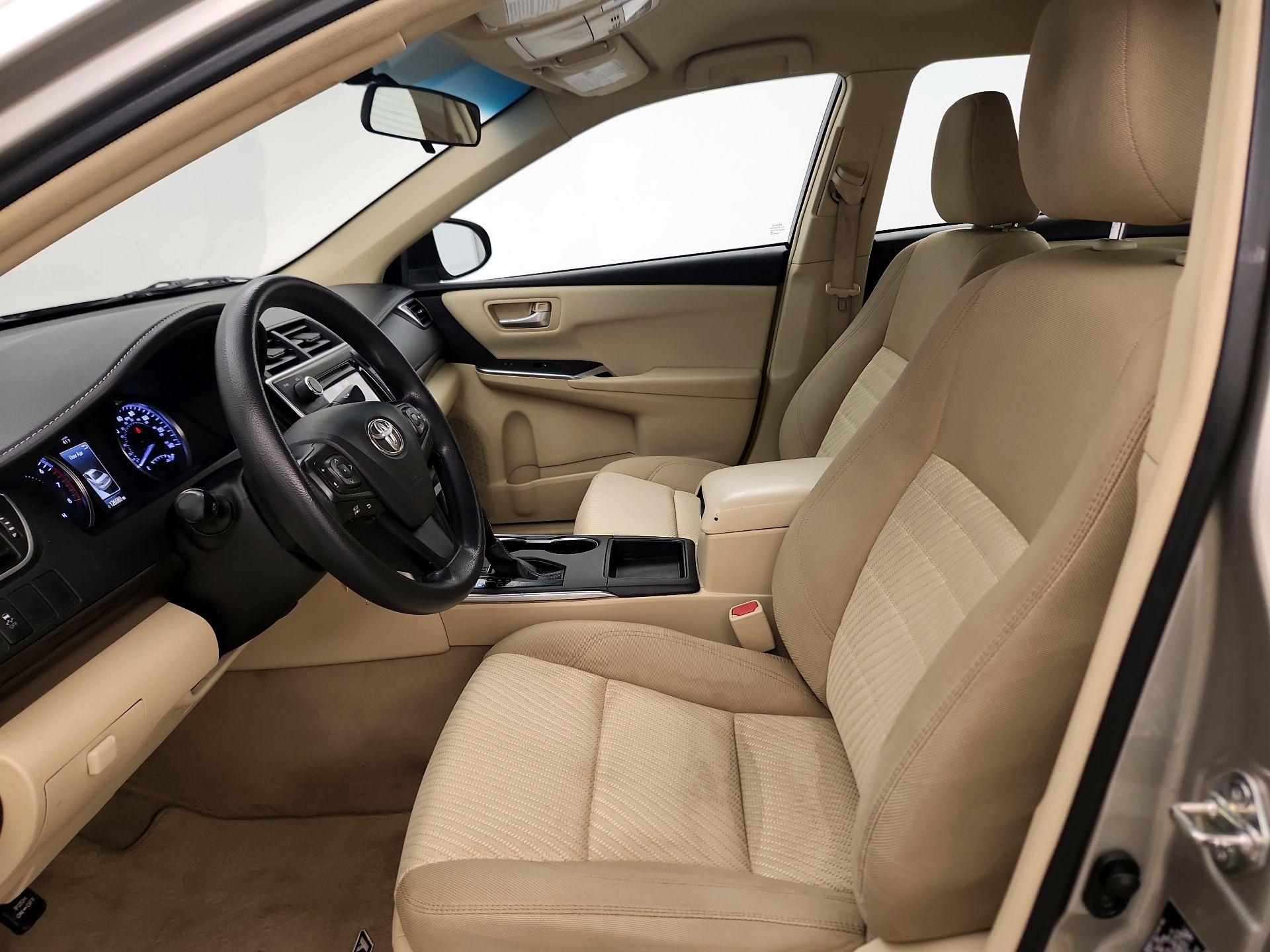 Thumbnail: 2016 Toyota Camry - 11