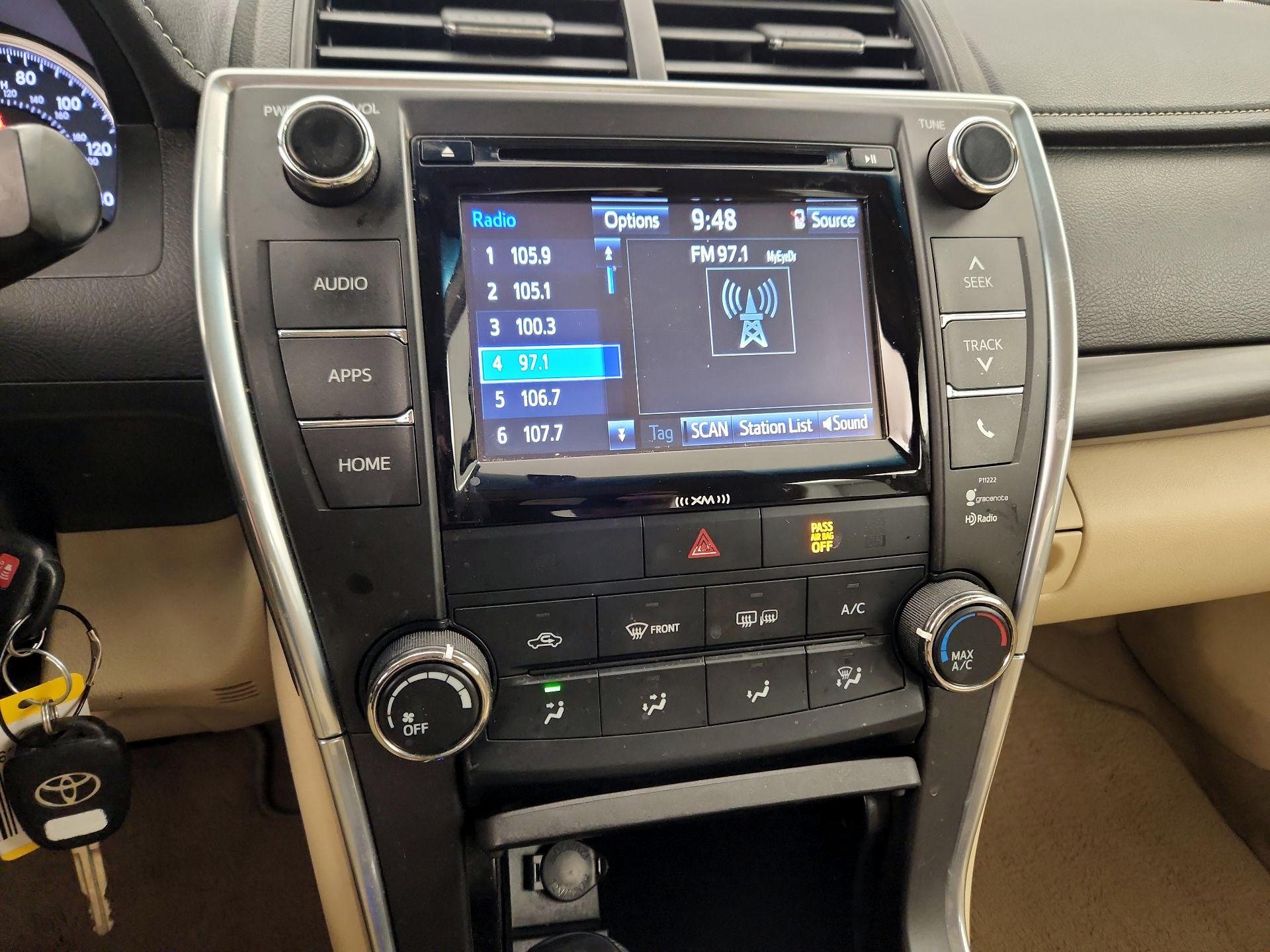 Thumbnail: 2016 Toyota Camry - 15