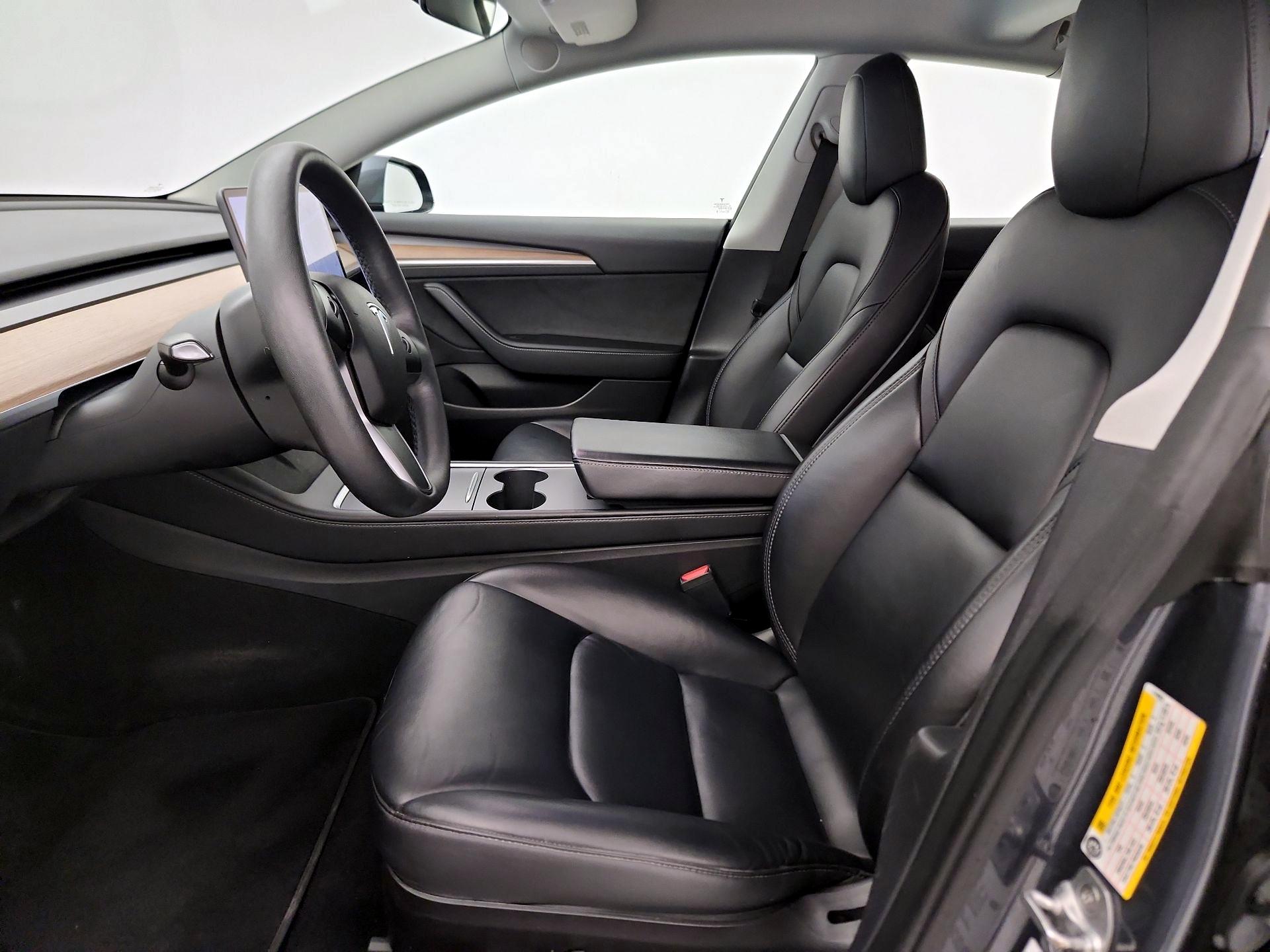 Thumbnail: 2022 Tesla Model 3 - 11