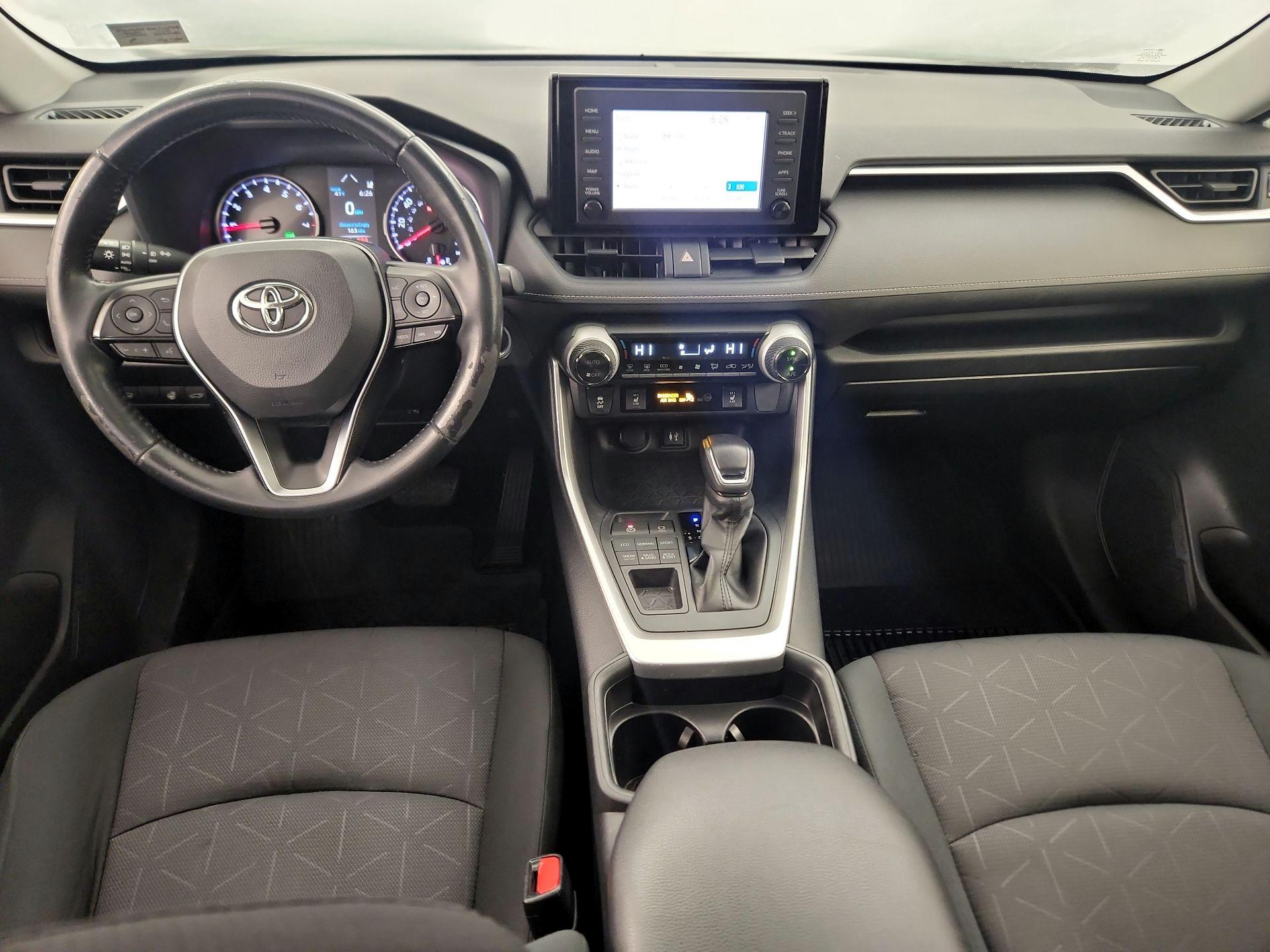 Thumbnail: 2019 Toyota RAV4 - 9