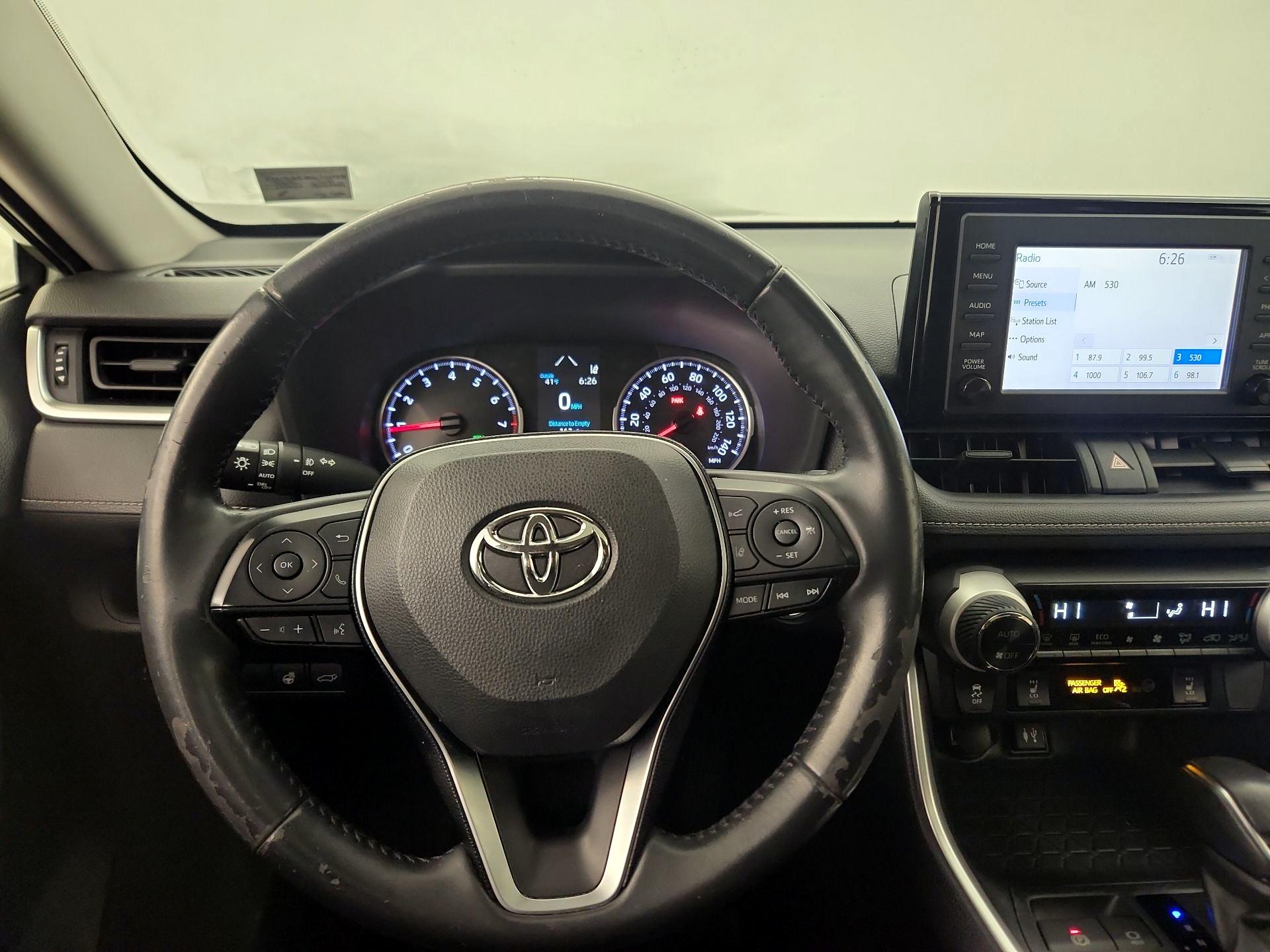 Thumbnail: 2019 Toyota RAV4 - 10