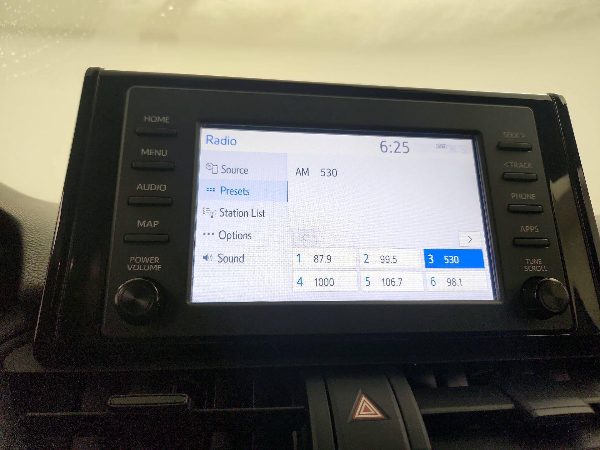 Thumbnail: 2019 Toyota RAV4 - 15