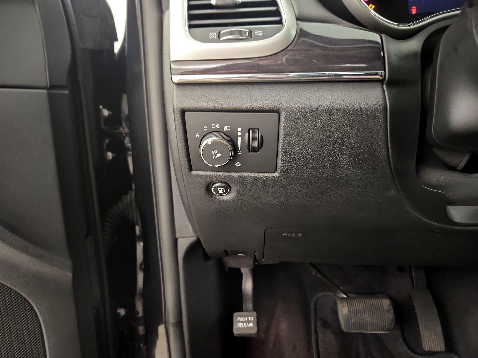 Thumbnail: 2016 Jeep Grand Cherokee - 13