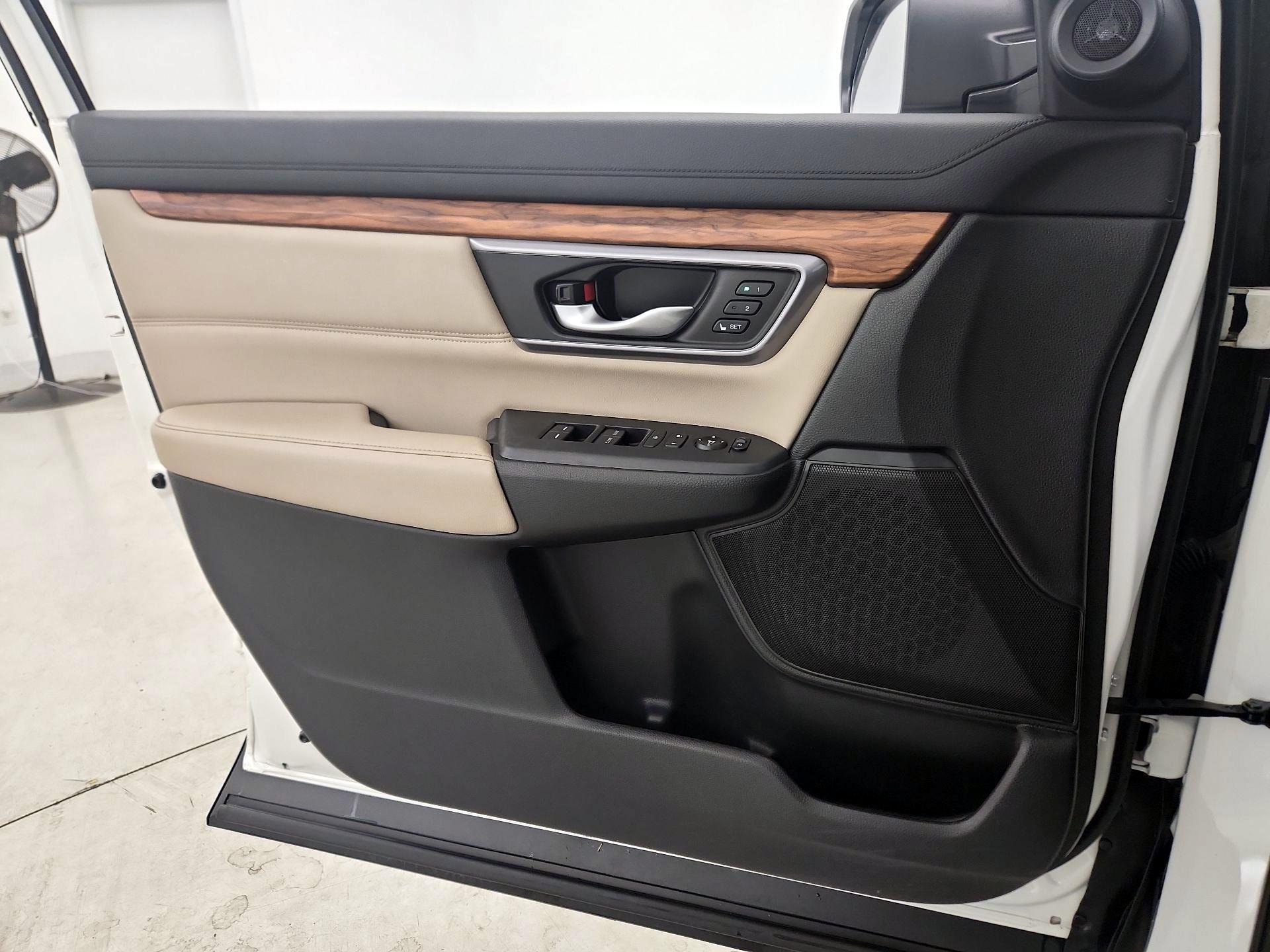 Thumbnail: 2017 Honda CR-V - 12