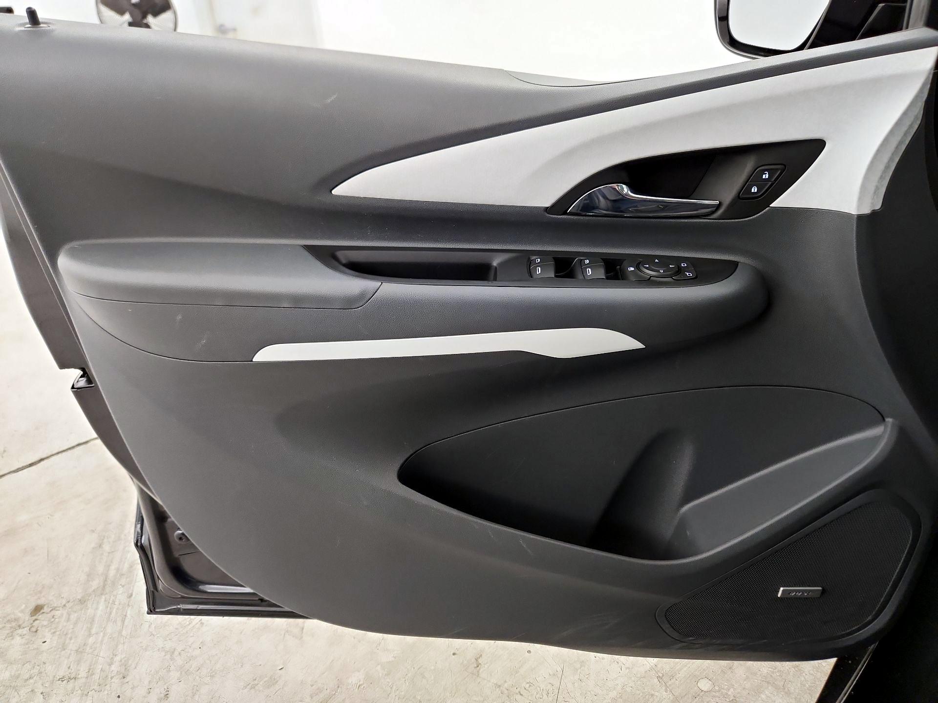 Thumbnail: 2021 Chevrolet Bolt EV - 12