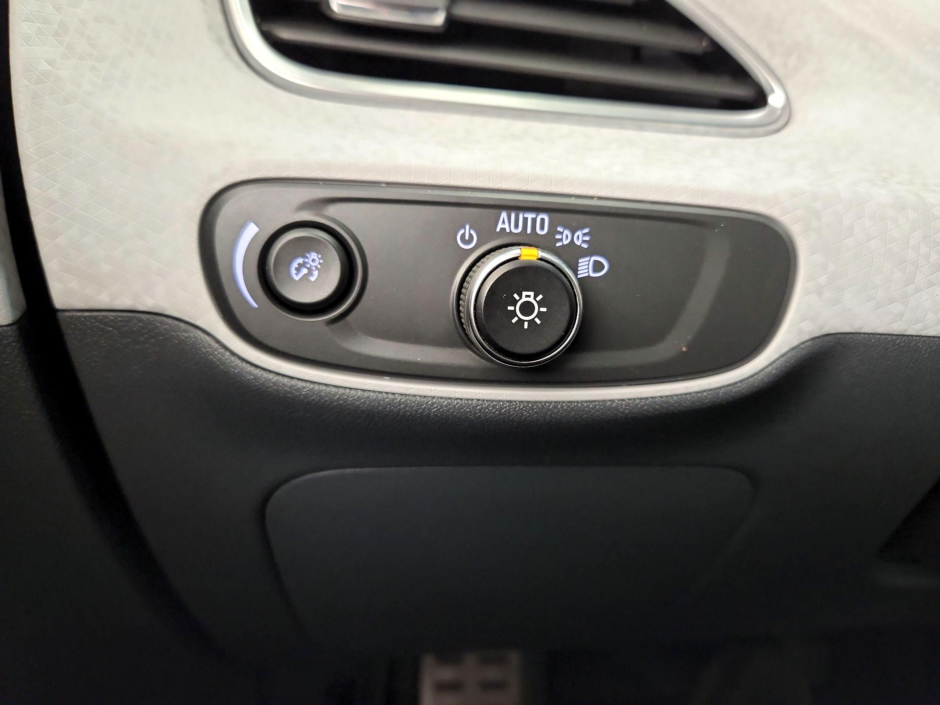 Thumbnail: 2021 Chevrolet Bolt EV - 13