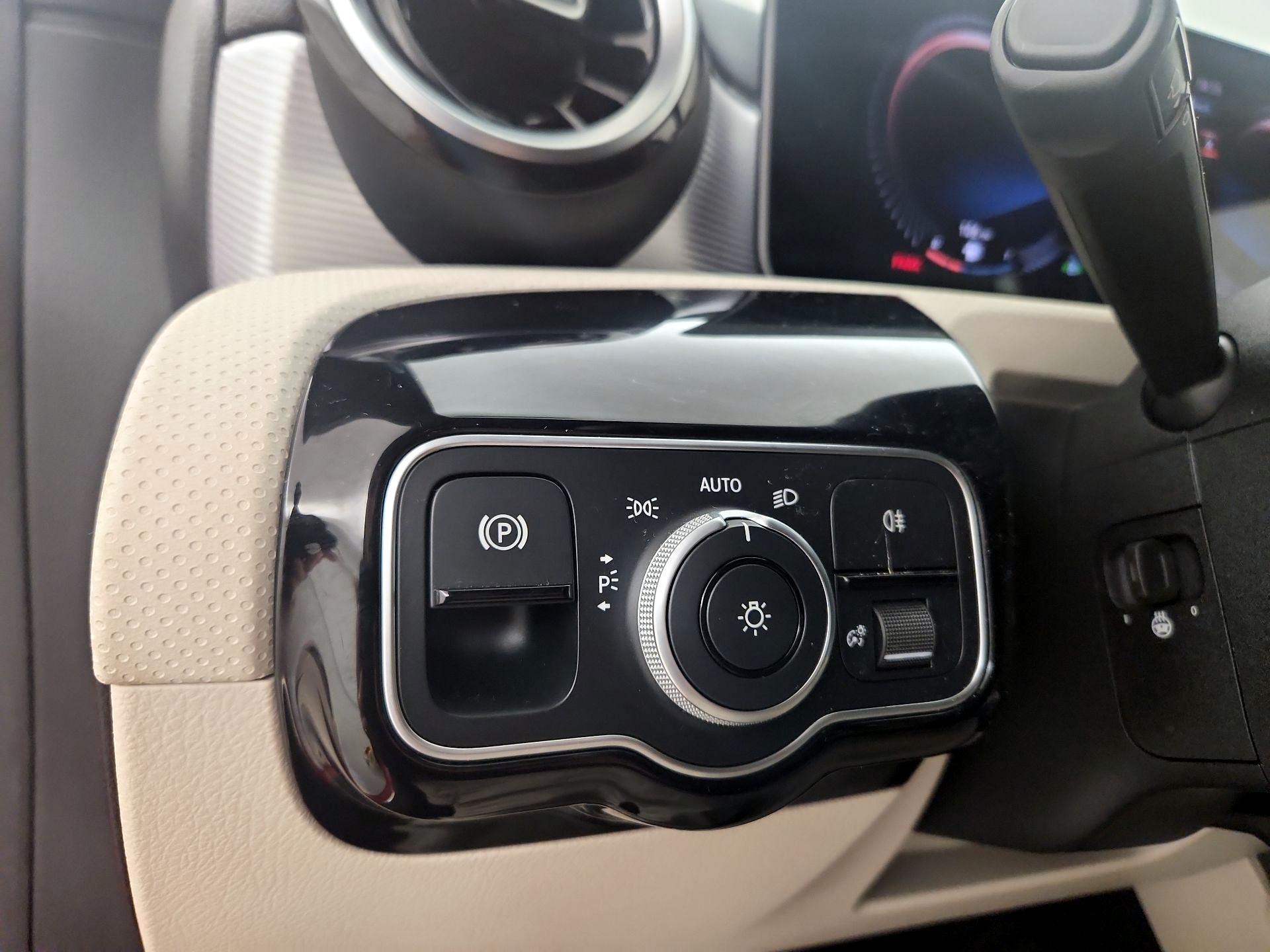 Thumbnail: 2020 Mercedes-Benz CLA - 13