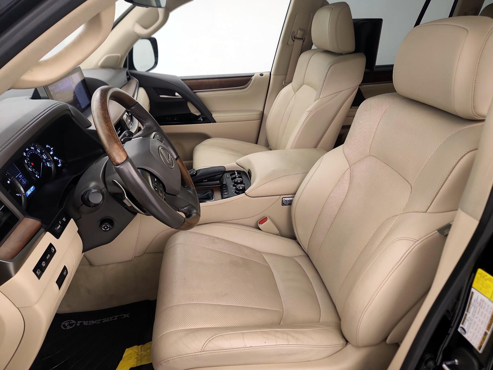 Thumbnail: 2017 Lexus LX - 11