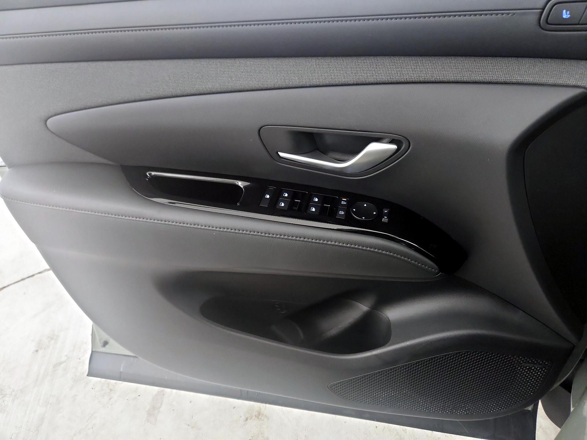 Thumbnail: 2025 Hyundai Santa Cruz - 12