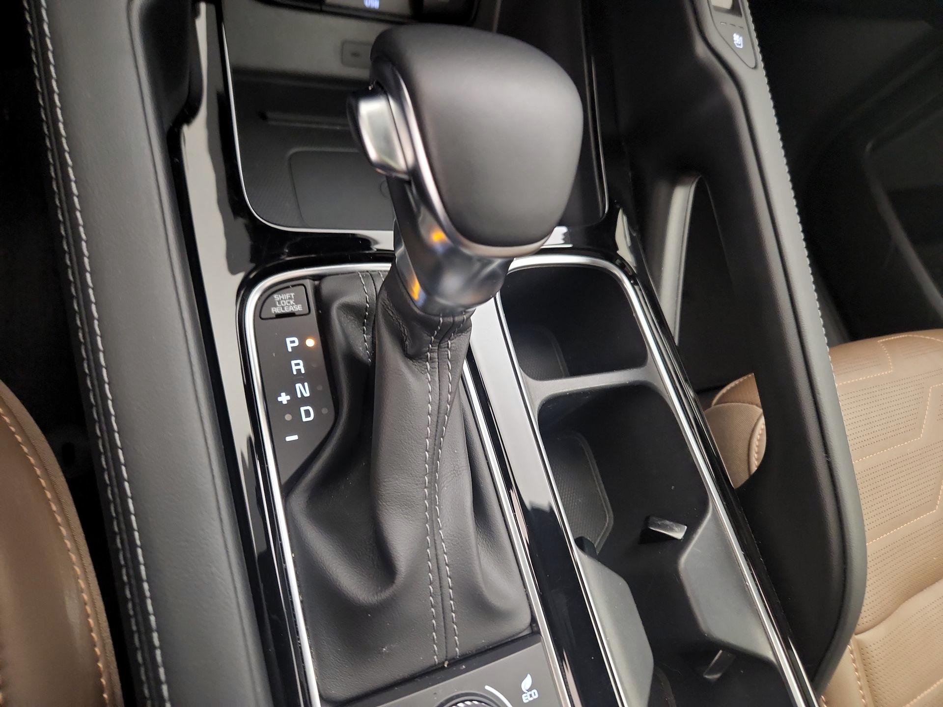 Thumbnail: 2022 Kia Telluride - 18