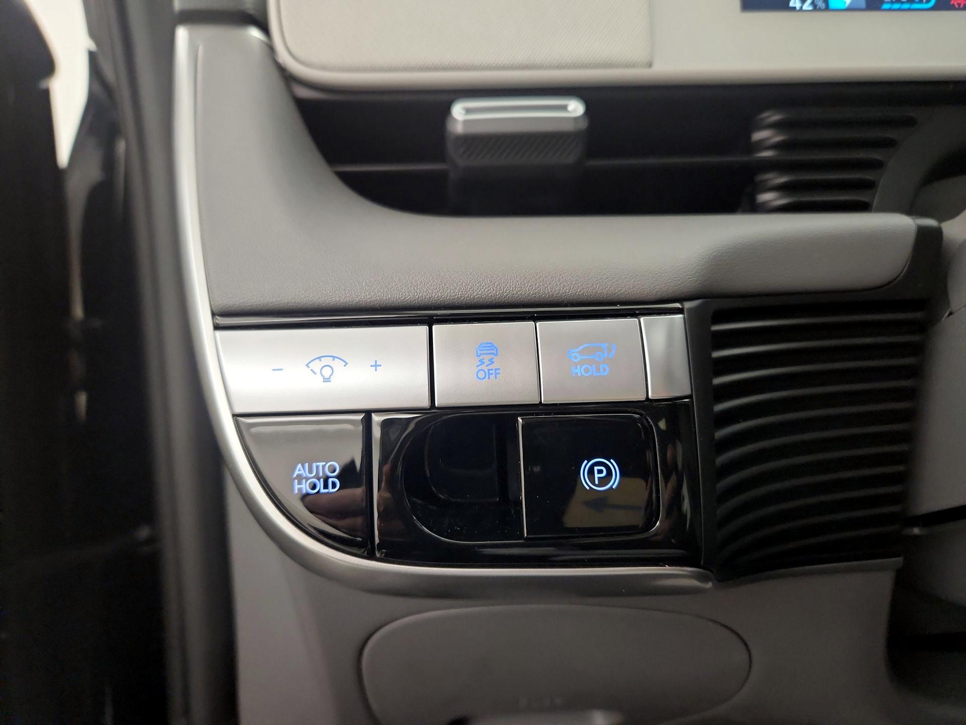 Thumbnail: 2023 Hyundai Ioniq 5 - 13