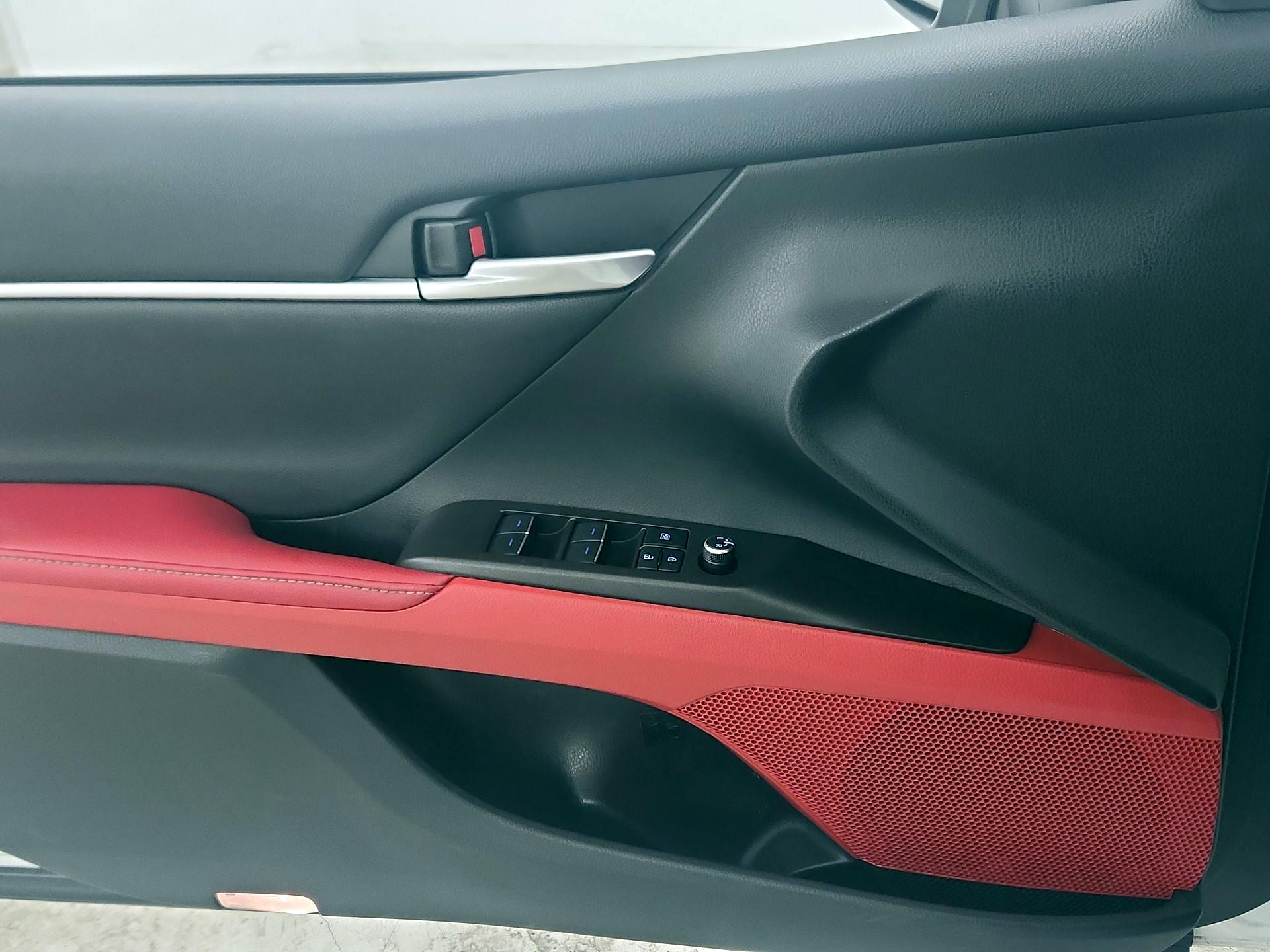 Thumbnail: 2023 Toyota Camry - 12