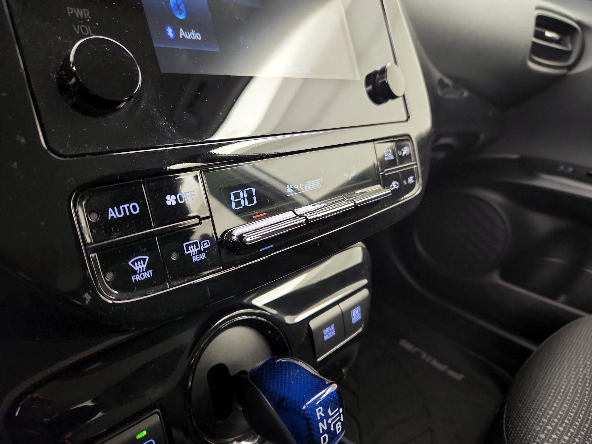 Thumbnail: 2019 Toyota Prius - 16