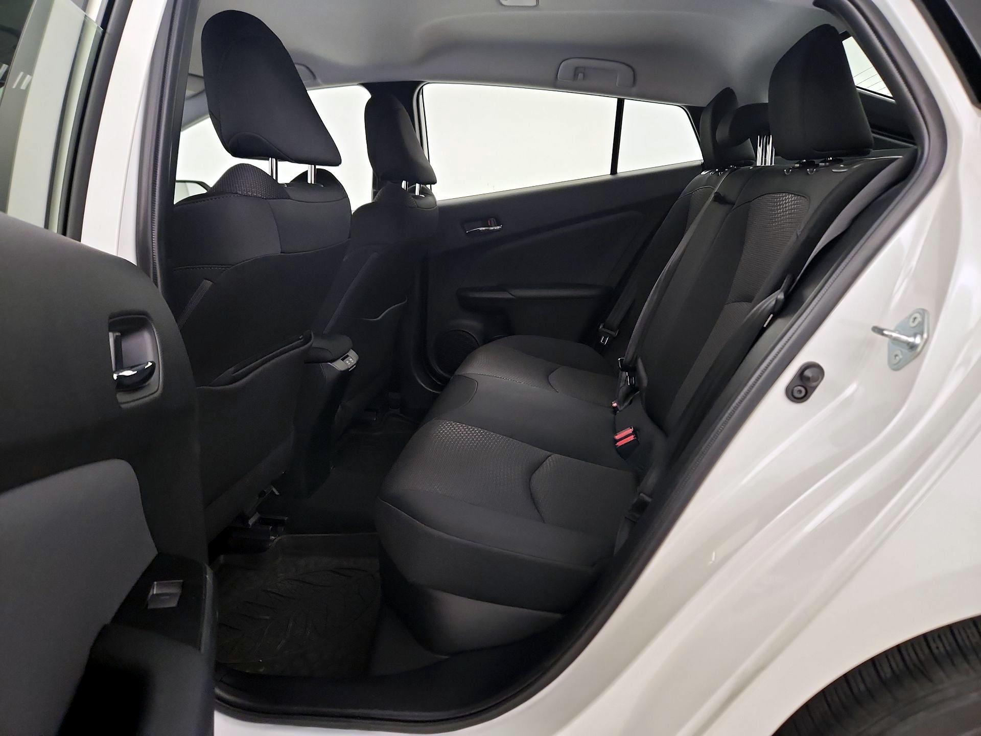 Thumbnail: 2019 Toyota Prius - 19