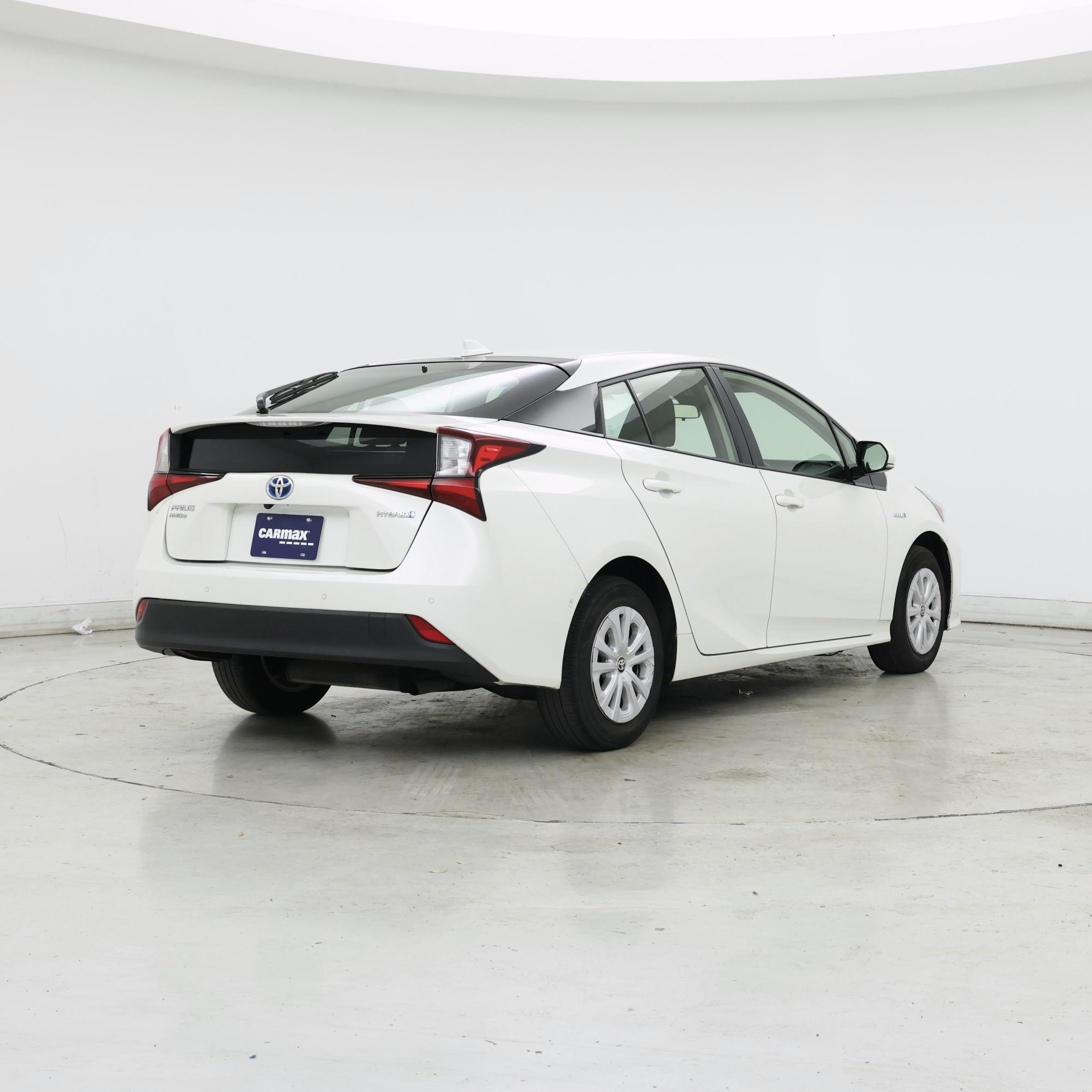 Thumbnail: 2019 Toyota Prius - 8