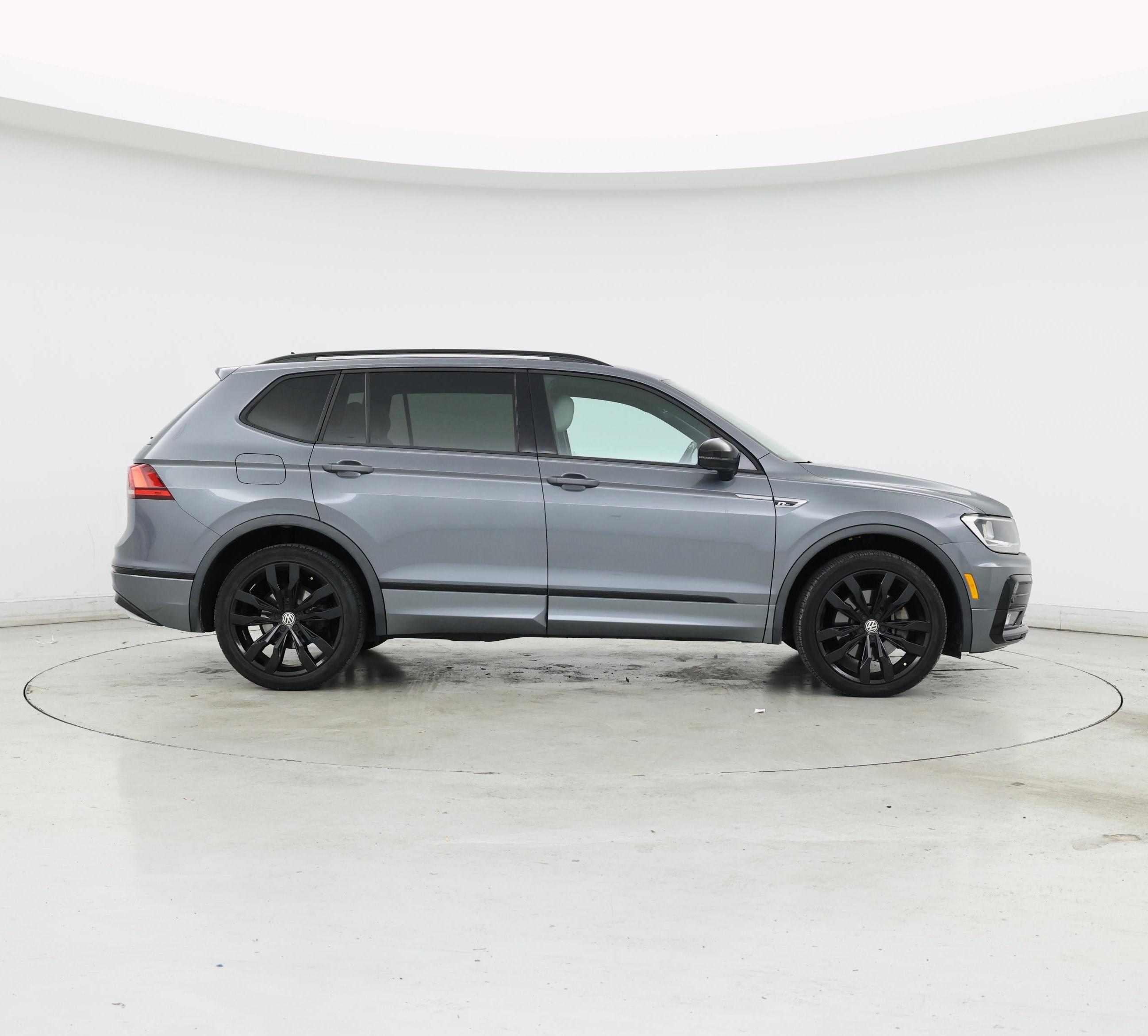 Thumbnail: 2021 Volkswagen Tiguan - 7