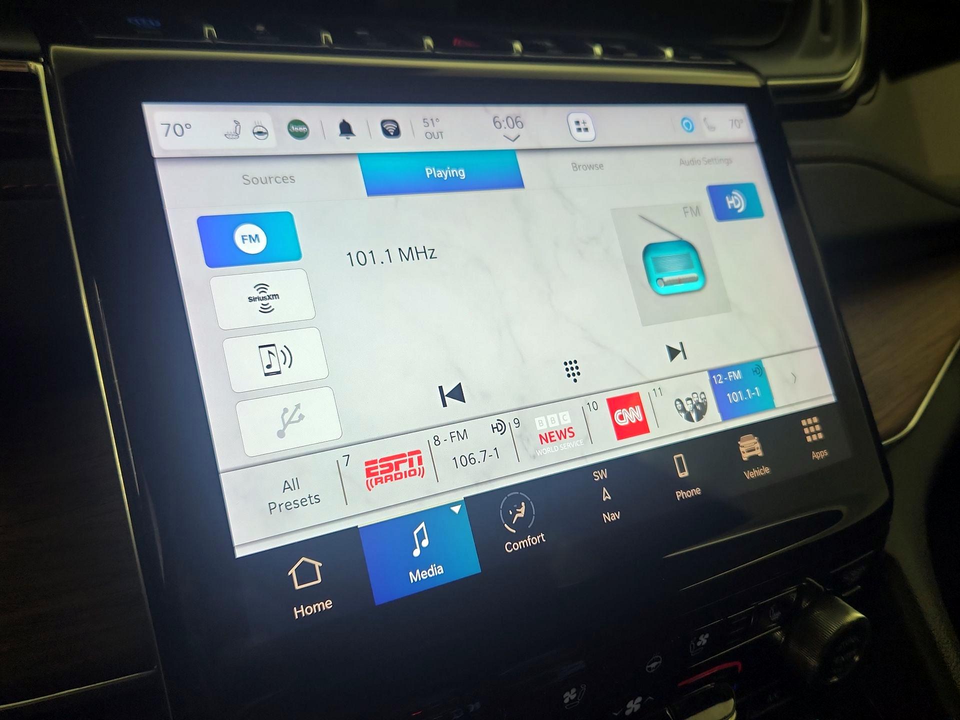 Thumbnail: 2022 Jeep Grand Cherokee - 16