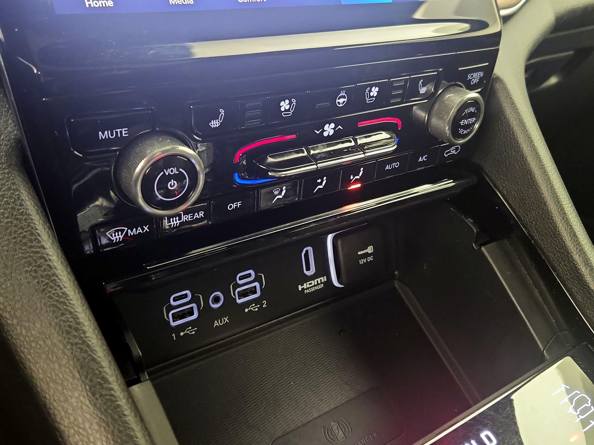 Thumbnail: 2022 Jeep Grand Cherokee - 17