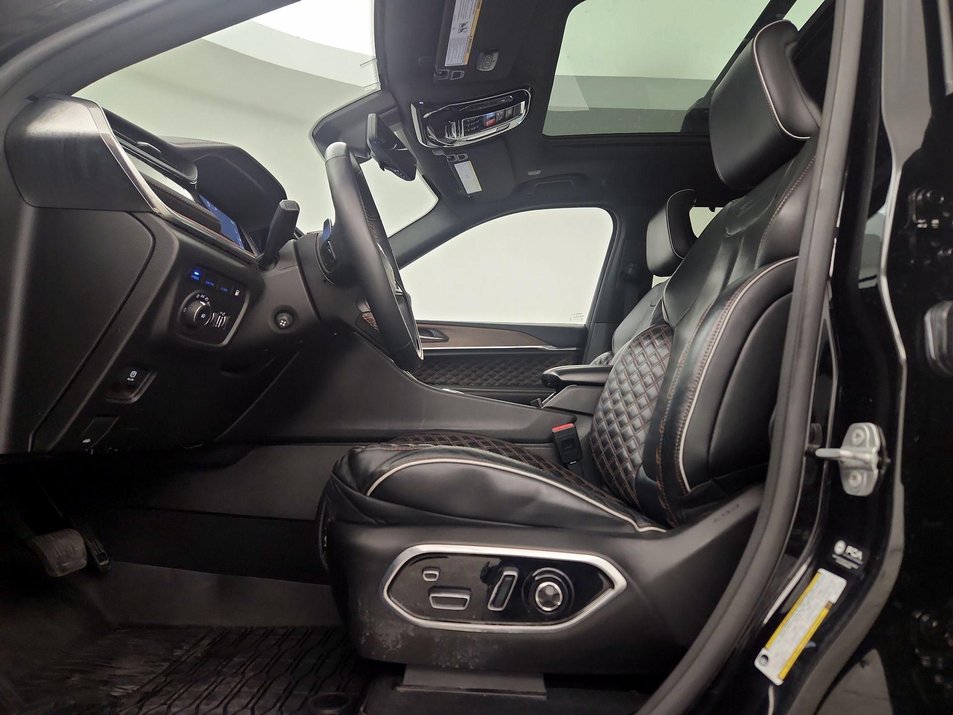 Thumbnail: 2022 Jeep Grand Cherokee - 20