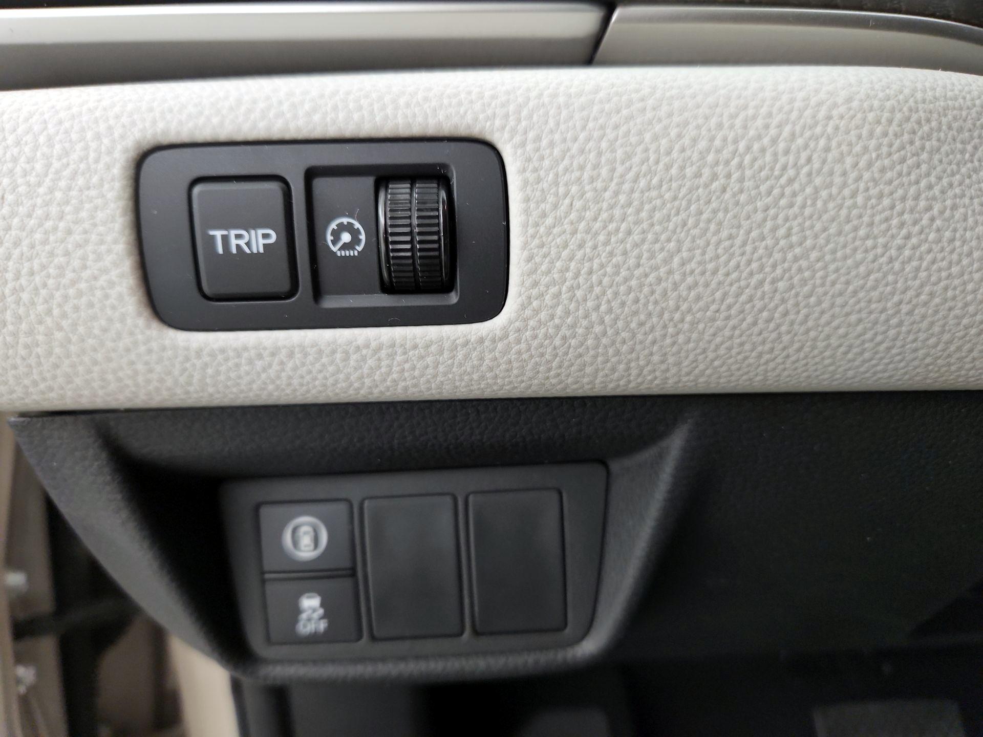 Thumbnail: 2018 Honda Accord - 13