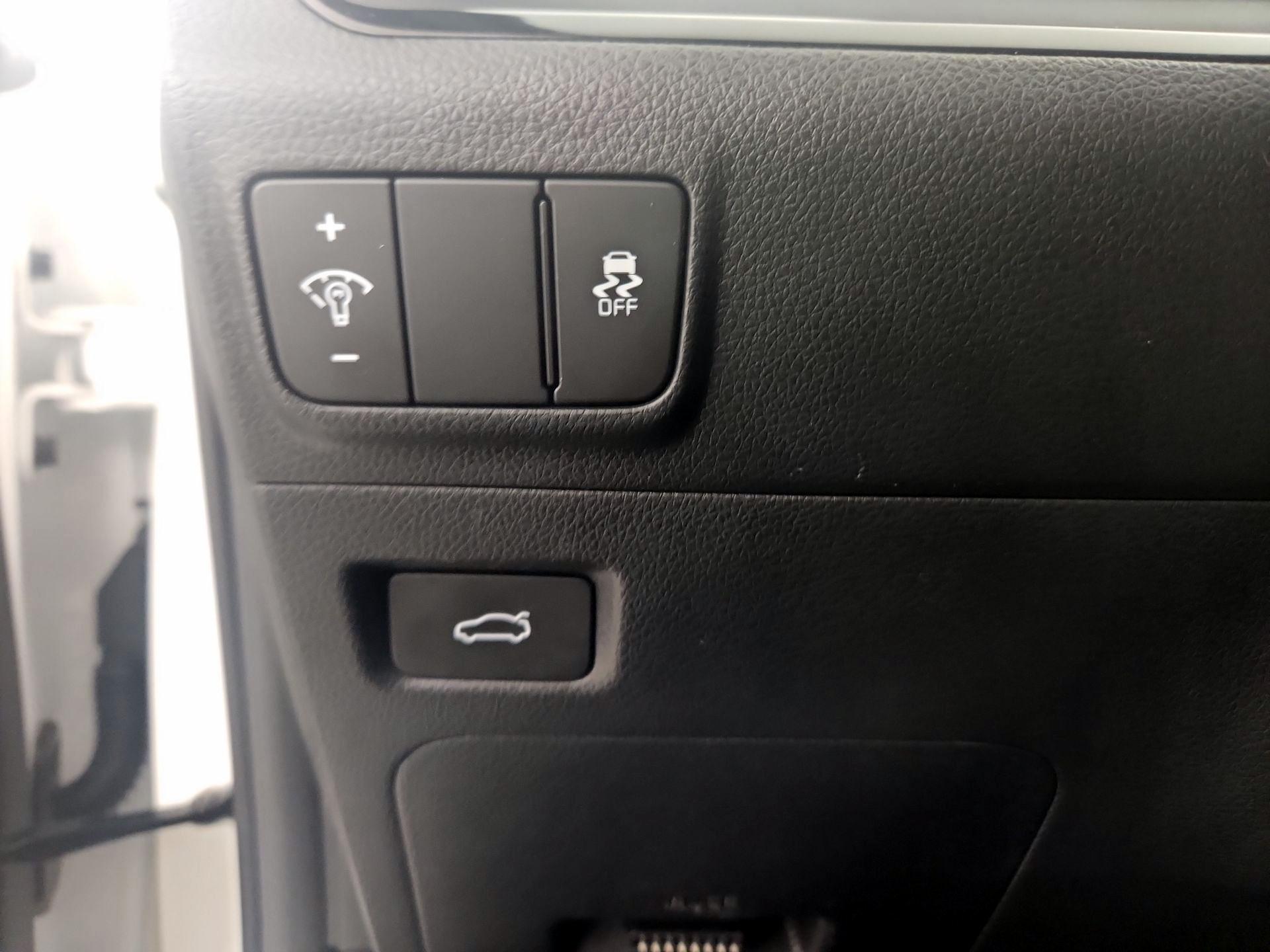 Thumbnail: 2025 Kia K5 - 13