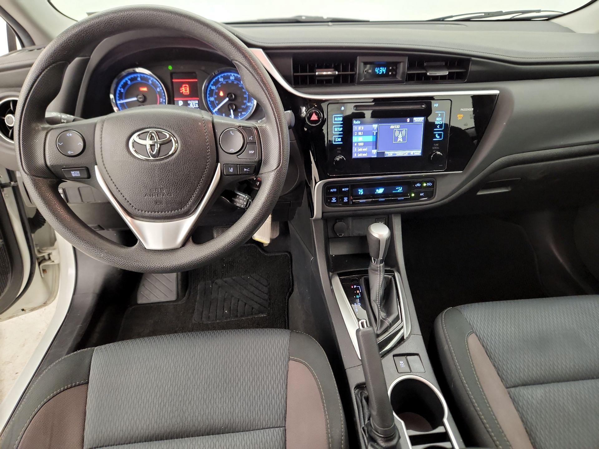 Thumbnail: 2017 Toyota Corolla - 9