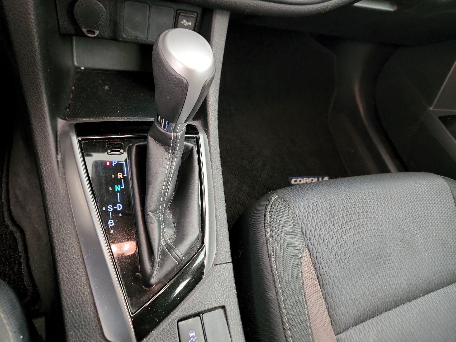 Thumbnail: 2017 Toyota Corolla - 17